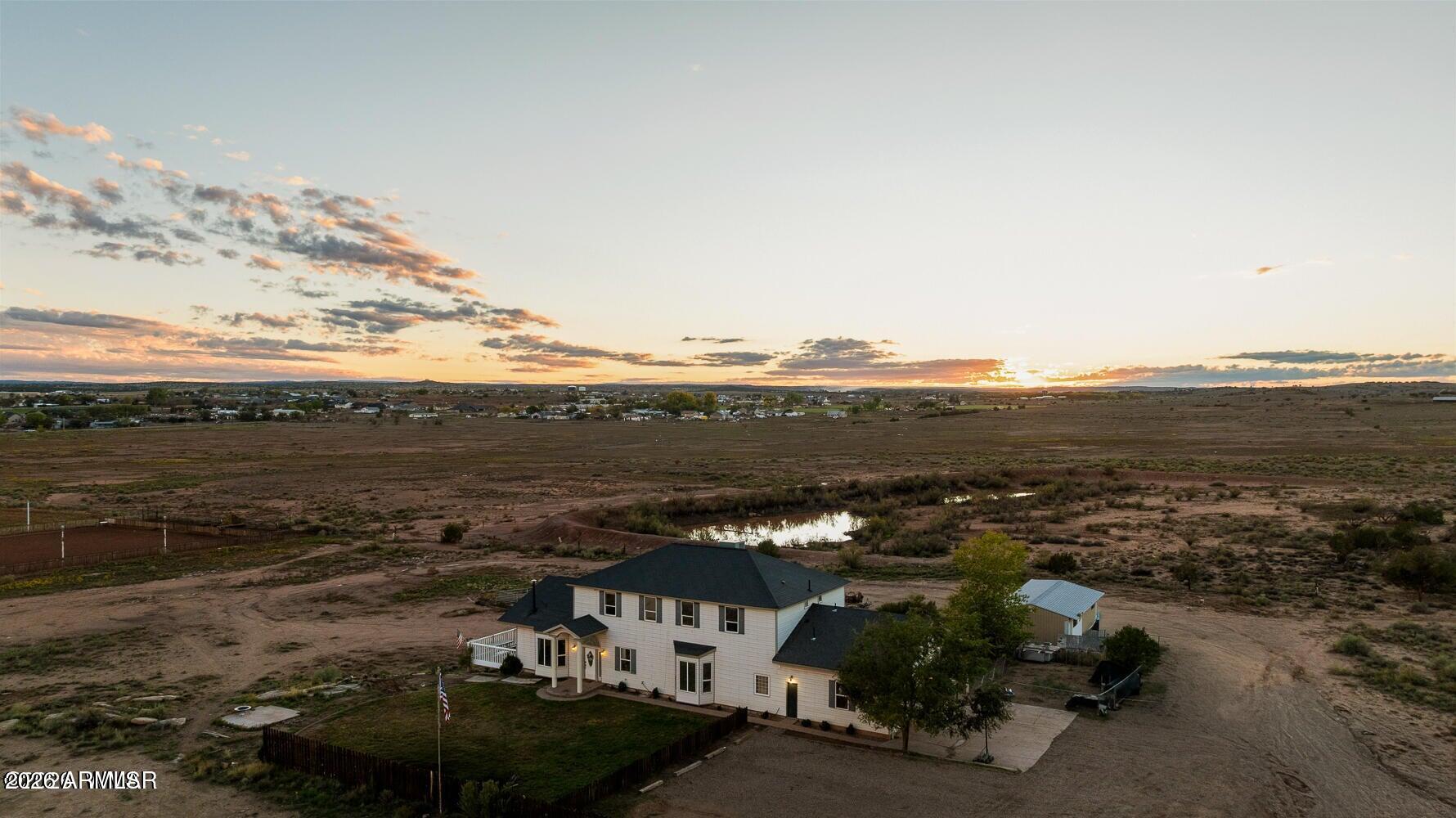 631 N CENTENNIAL Boulevard