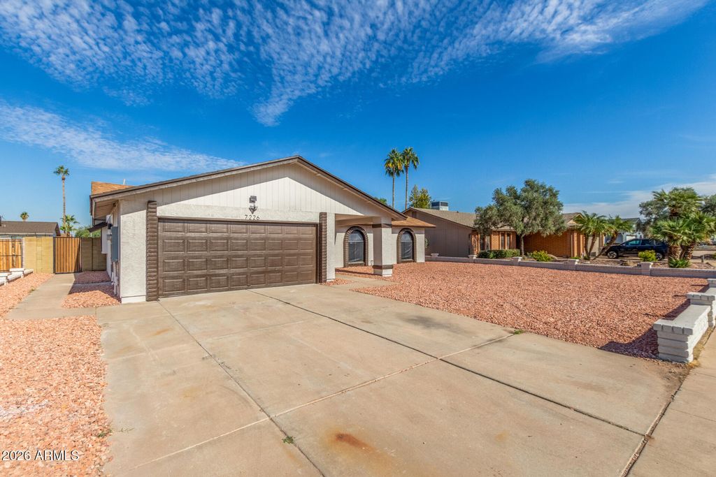 Photo of 7226 W Sunnyslope Lane, Peoria, AZ 85345 (MLS # 6968852)