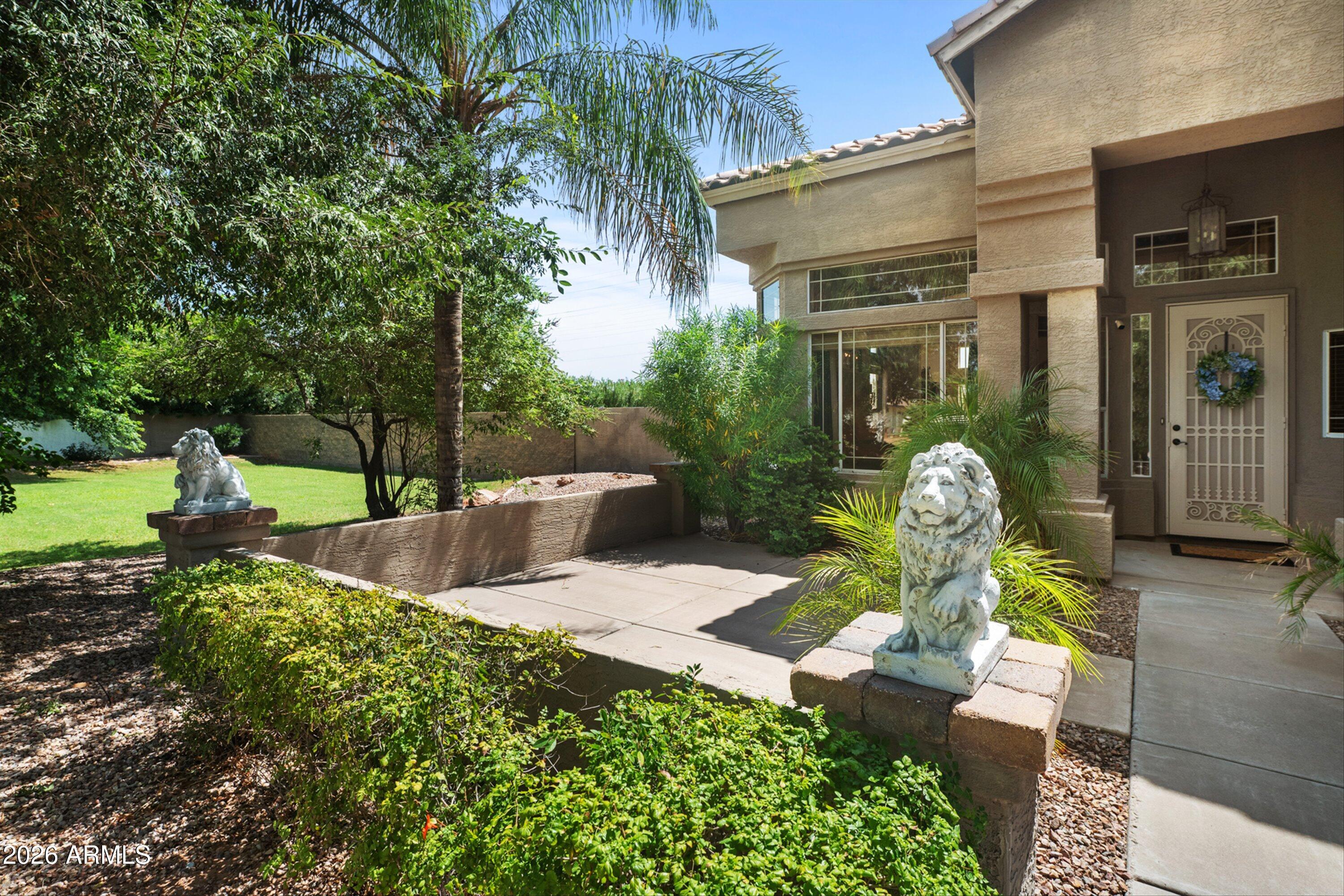 241 S Equestrian Court
