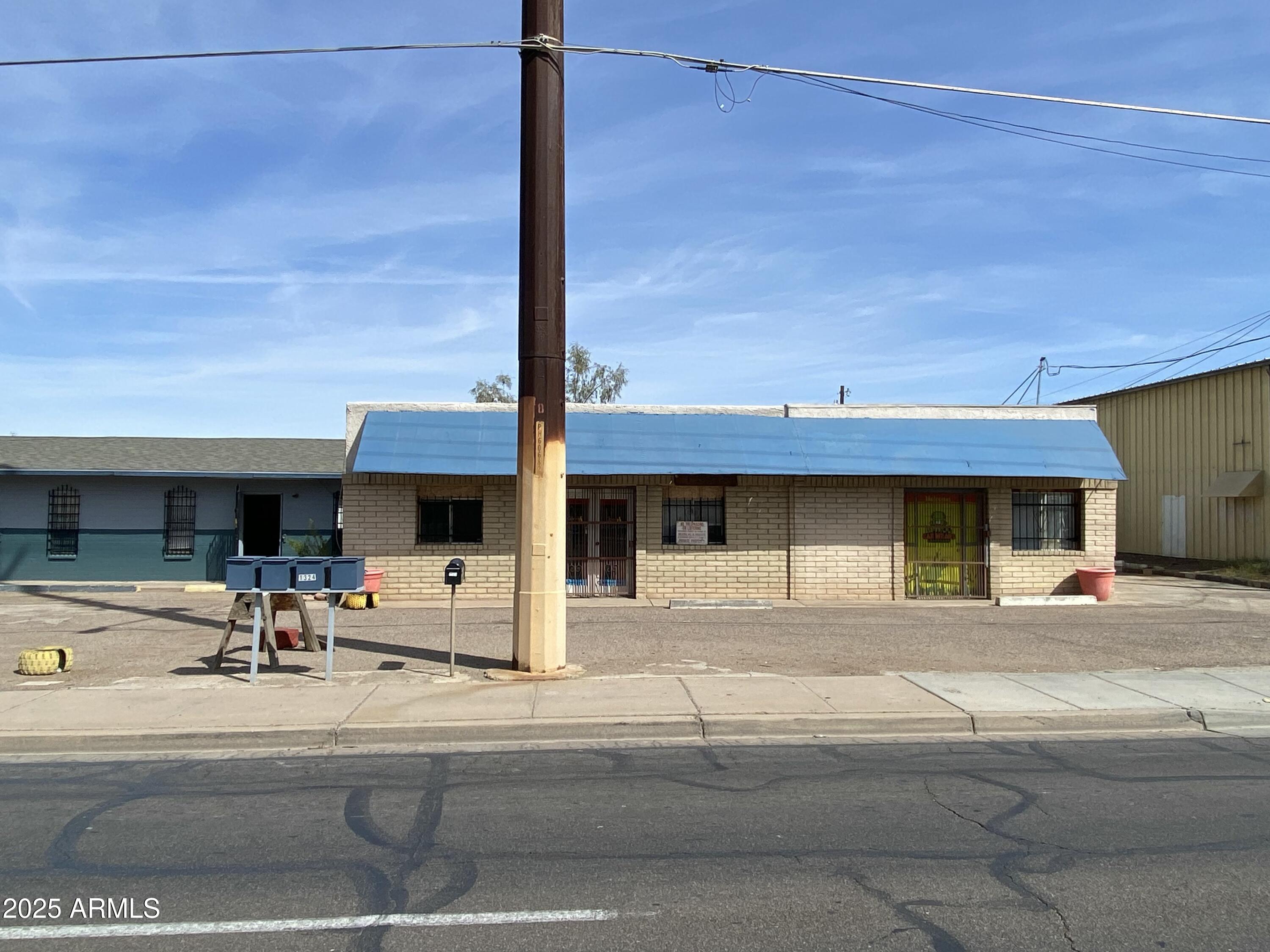 1324 E BROADWAY Road