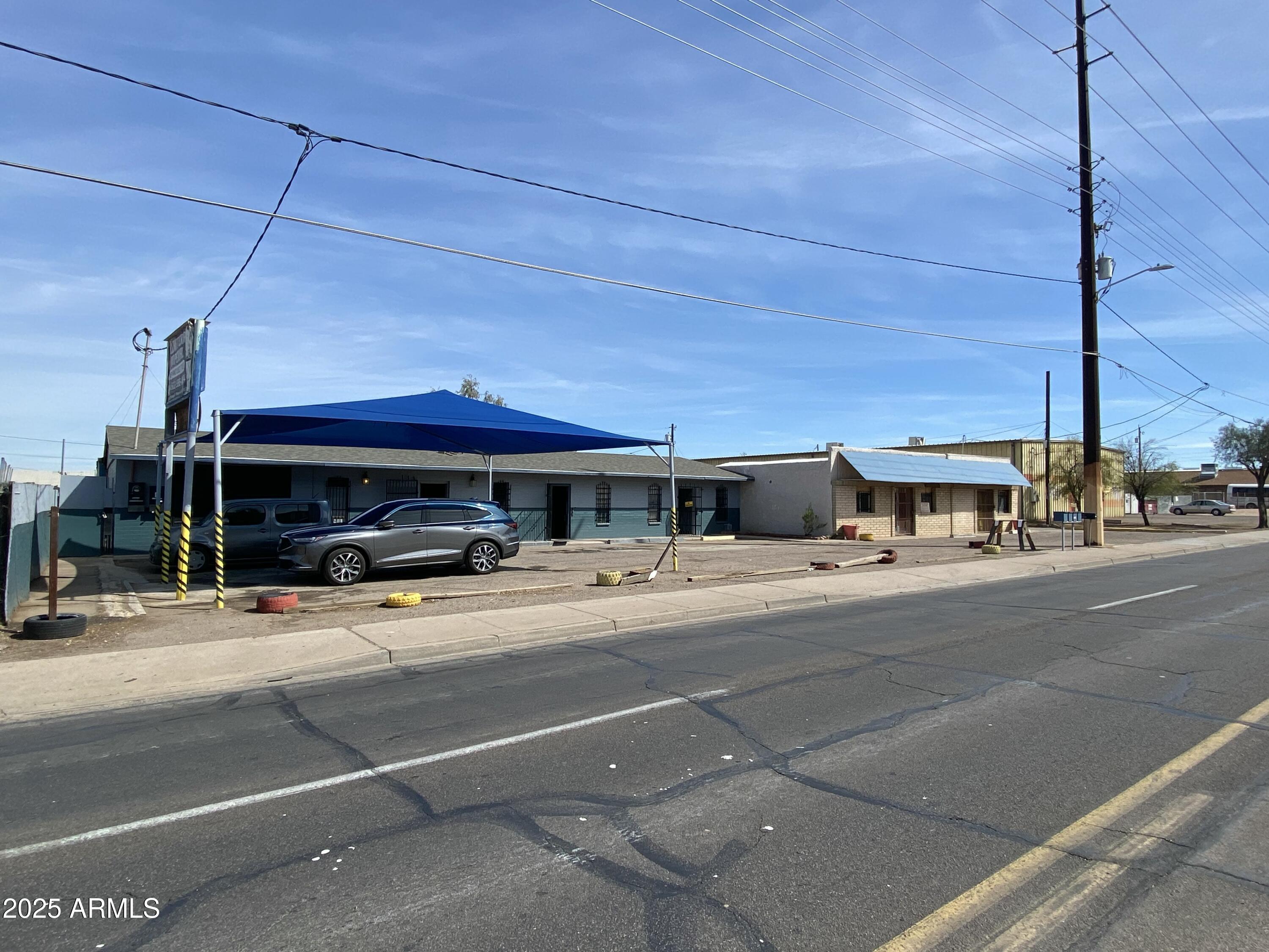 1324 E BROADWAY Road