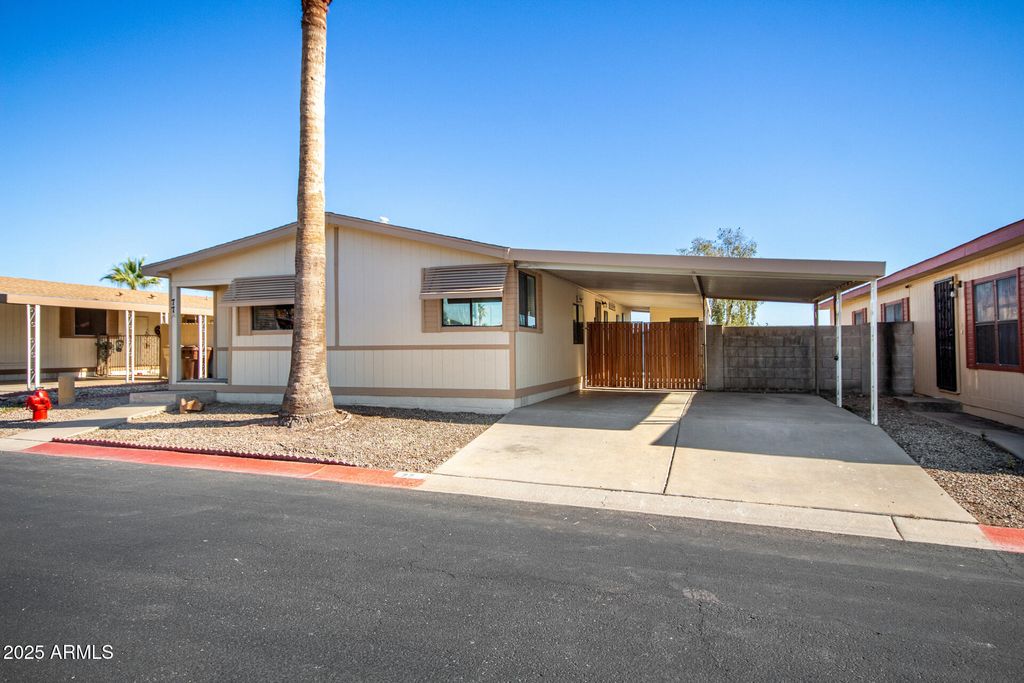 Photo of 8601 N 103rd Avenue #77, Peoria, AZ 85345 (MLS # 6958032)