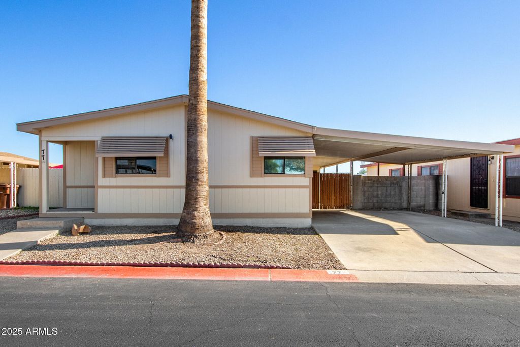 Photo of 8601 N 103rd Avenue #77, Peoria, AZ 85345 (MLS # 6958032)