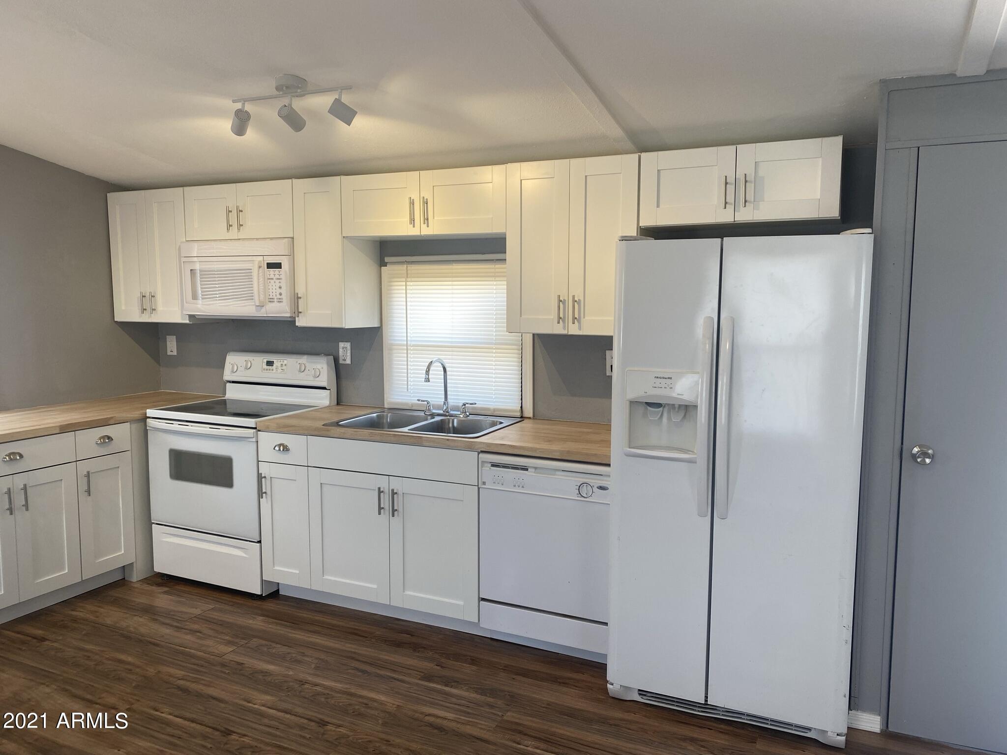 GOLDEN ACRES MOBILE HOME PARK - Residential