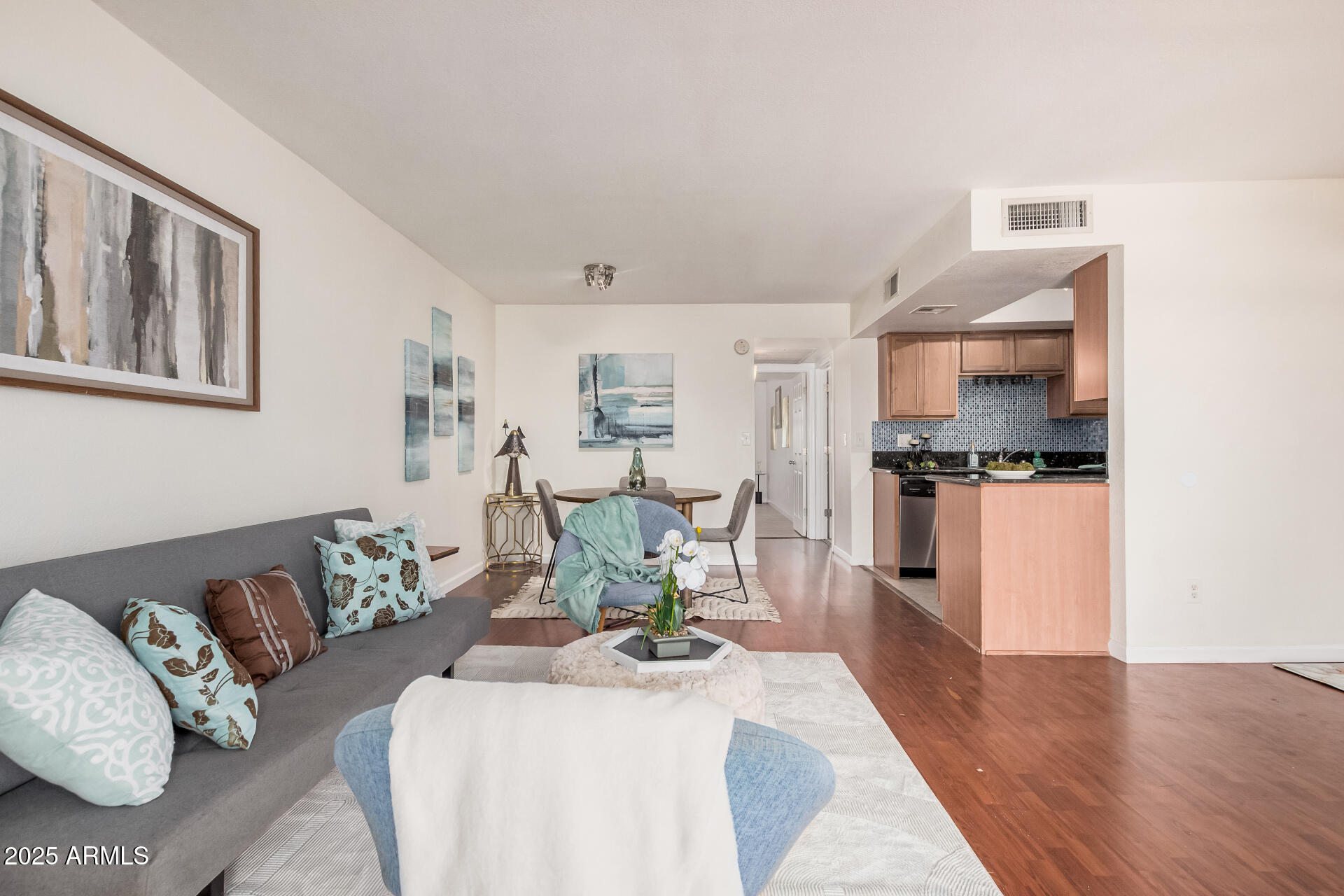 740 W ELM Street 266