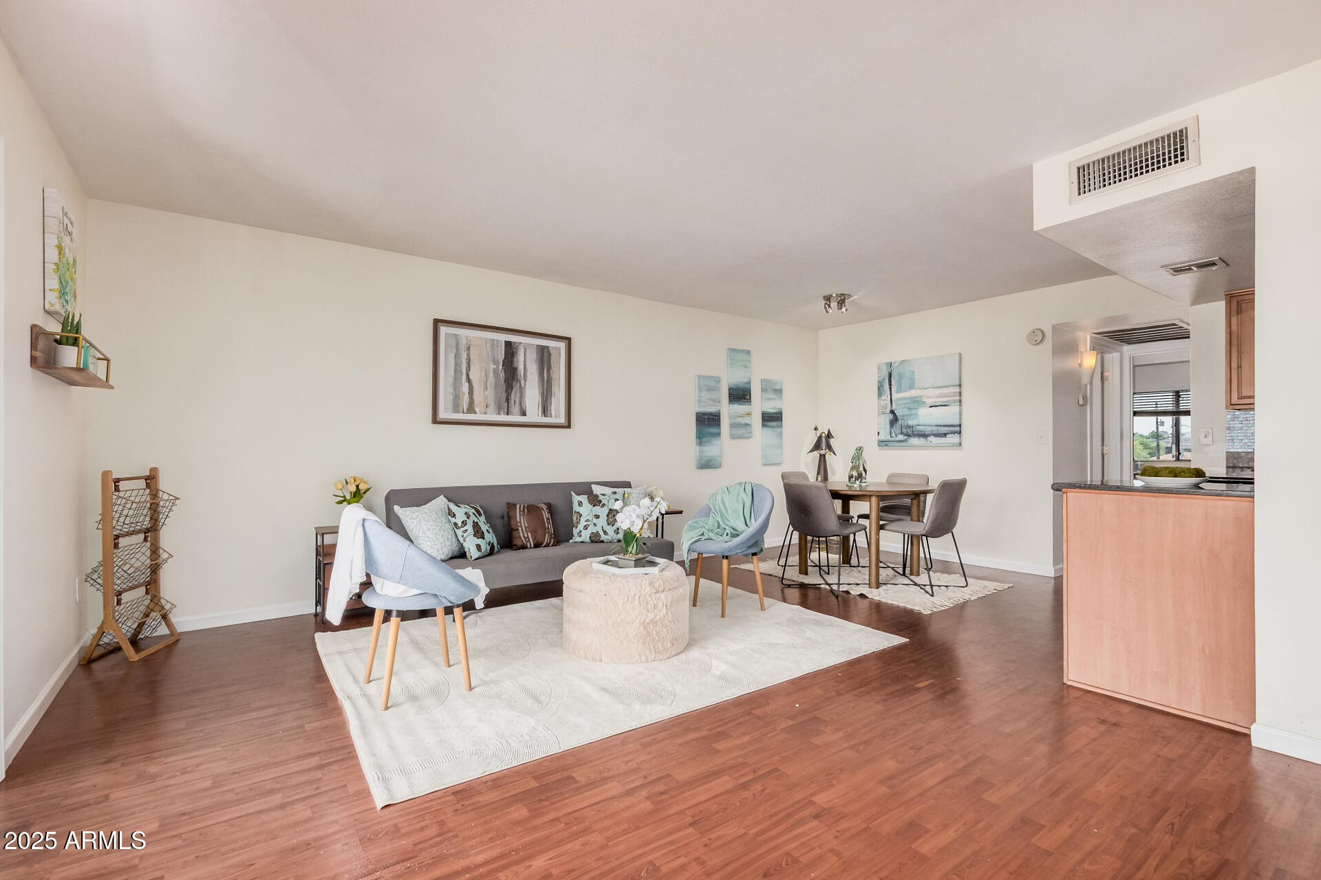 740 W ELM Street 266