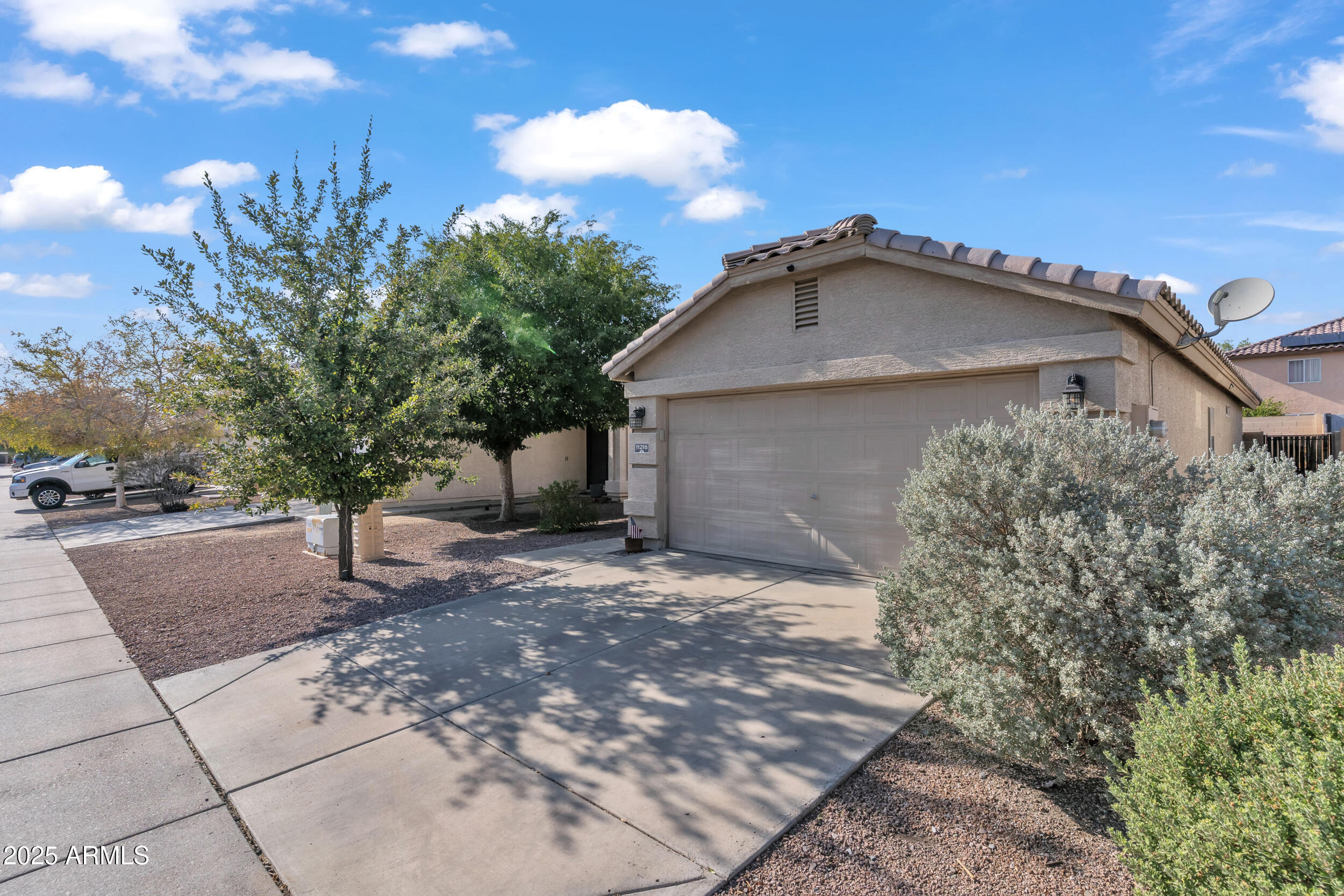 11216 W SELLS Drive