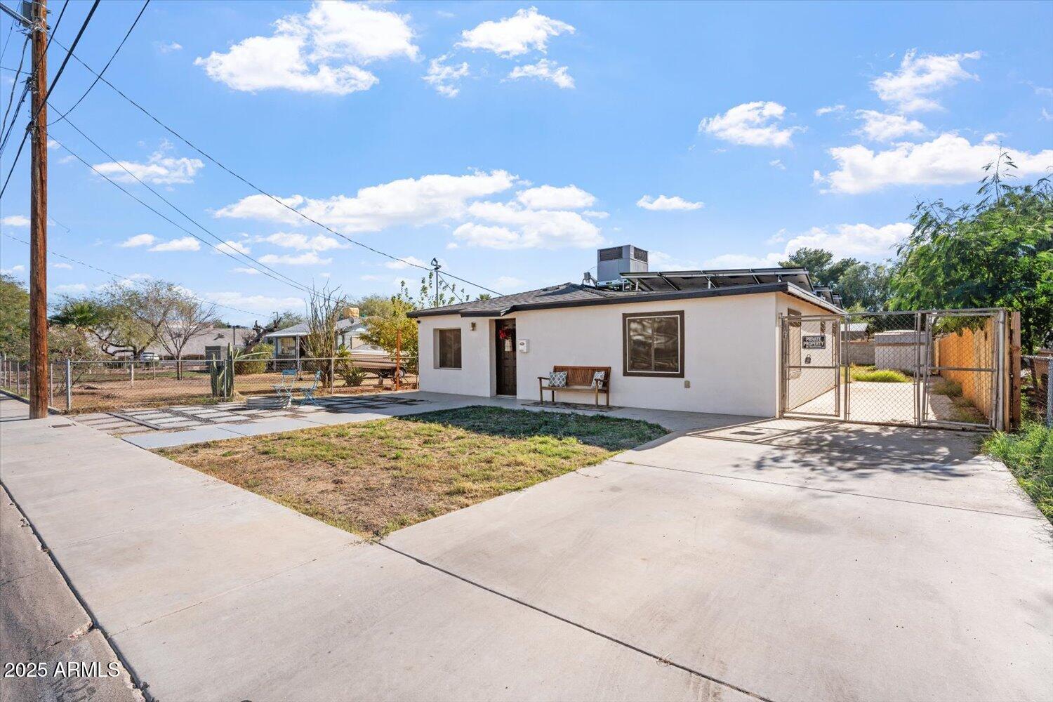 1927 W LAWRENCE Road