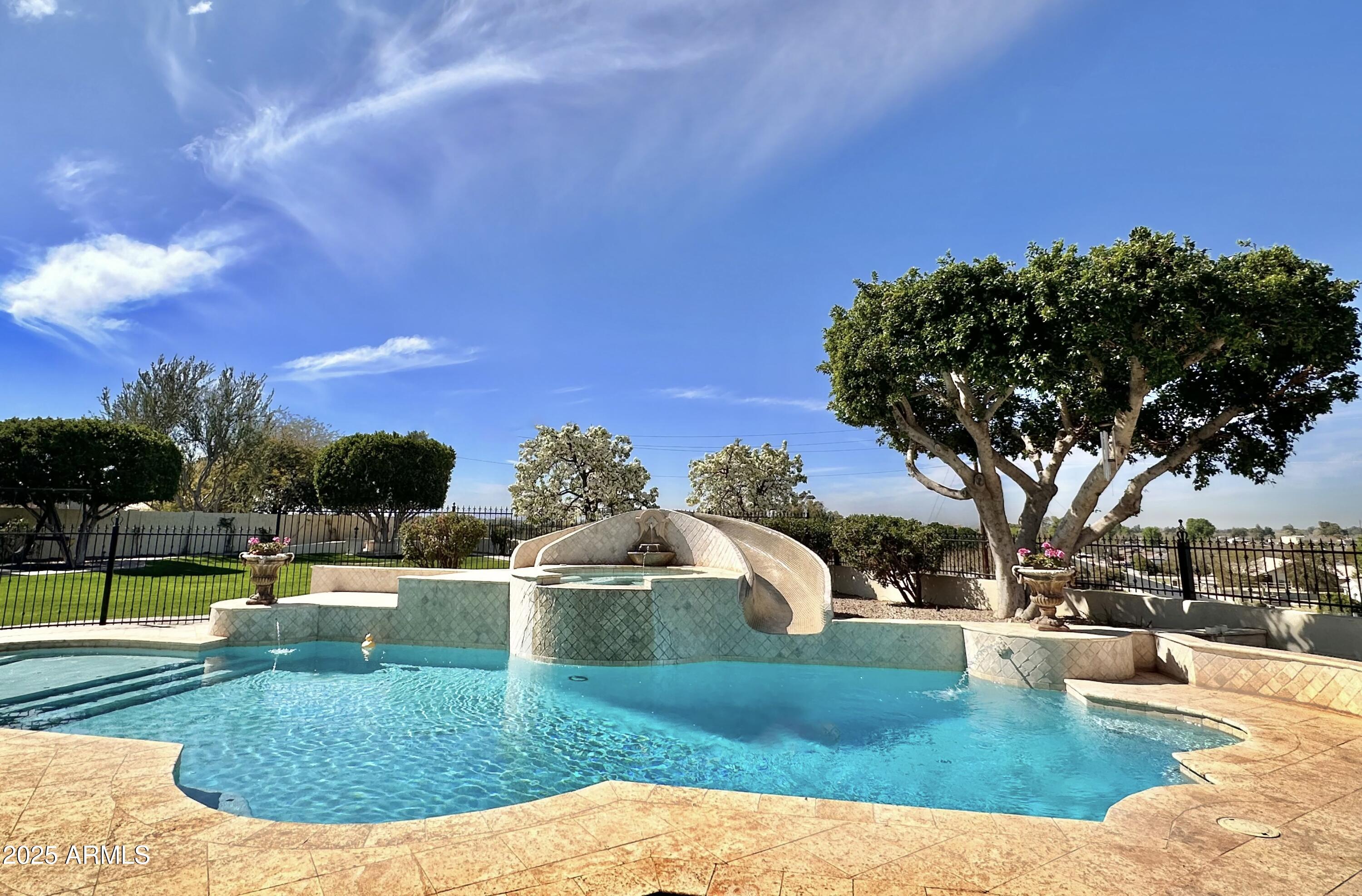 1233 E Salado Circle