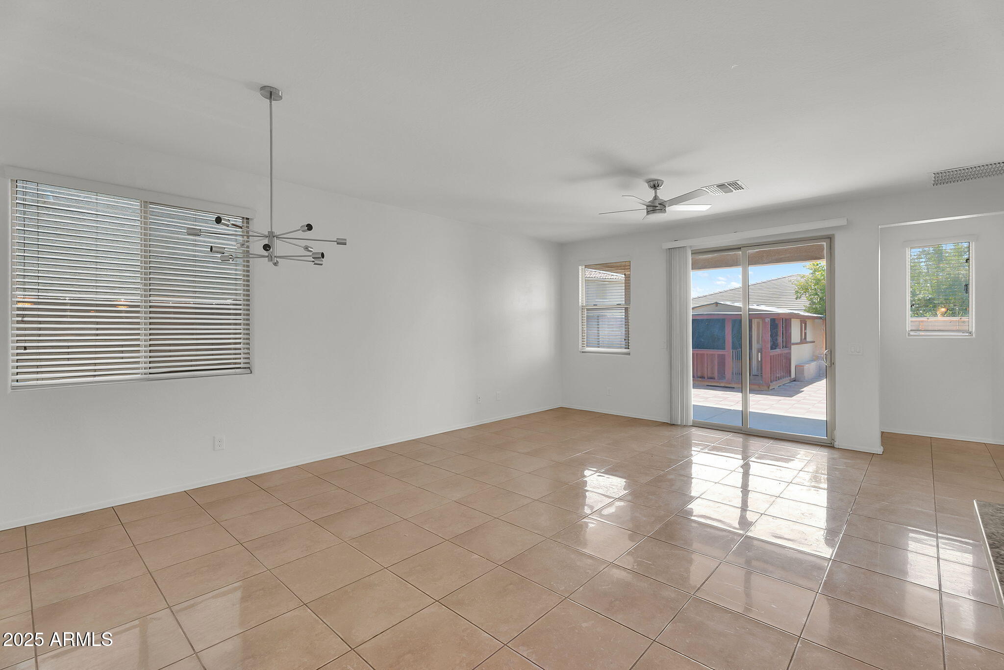 8953 W TOWNLEY Avenue