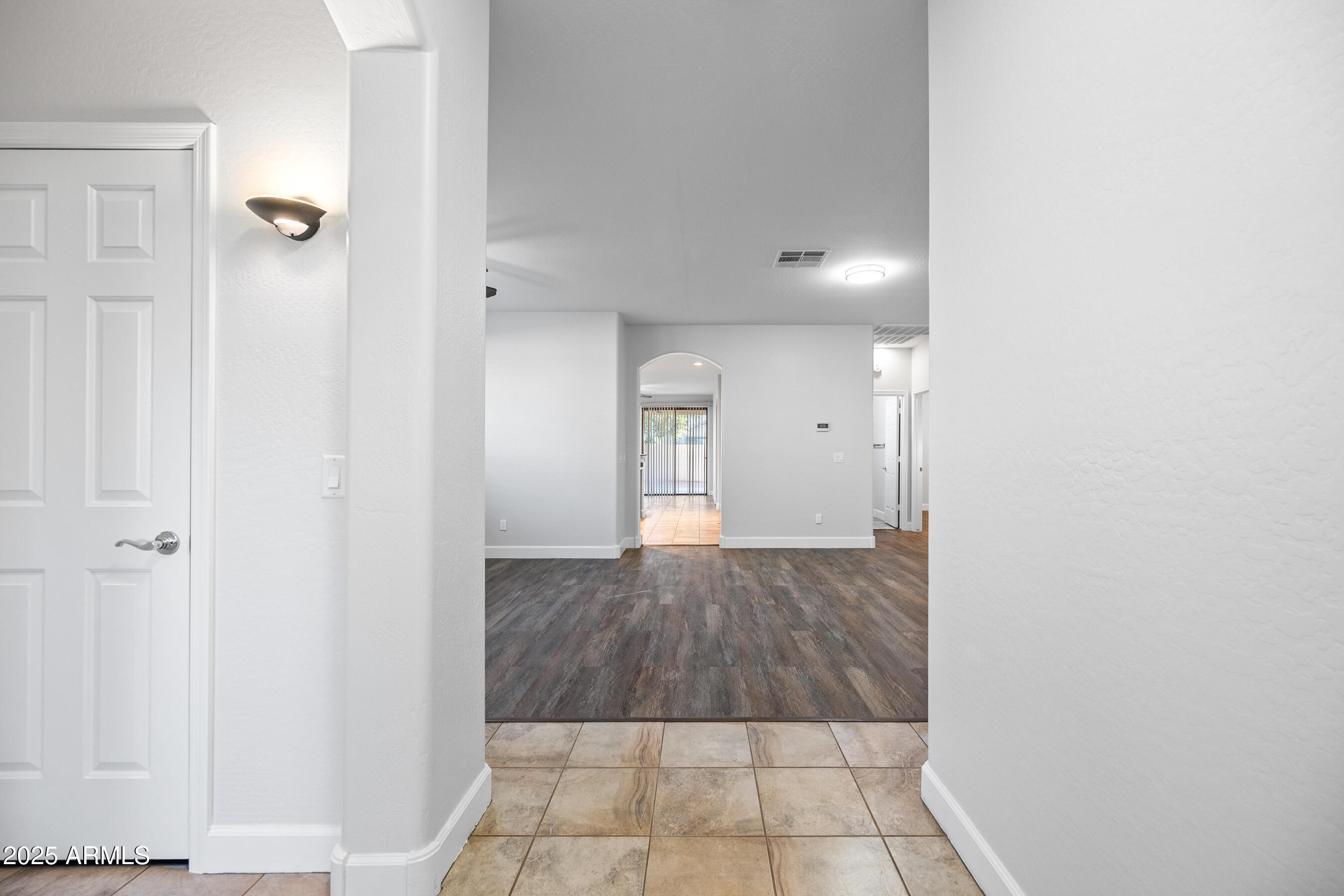 10805 W WOODLAND Avenue