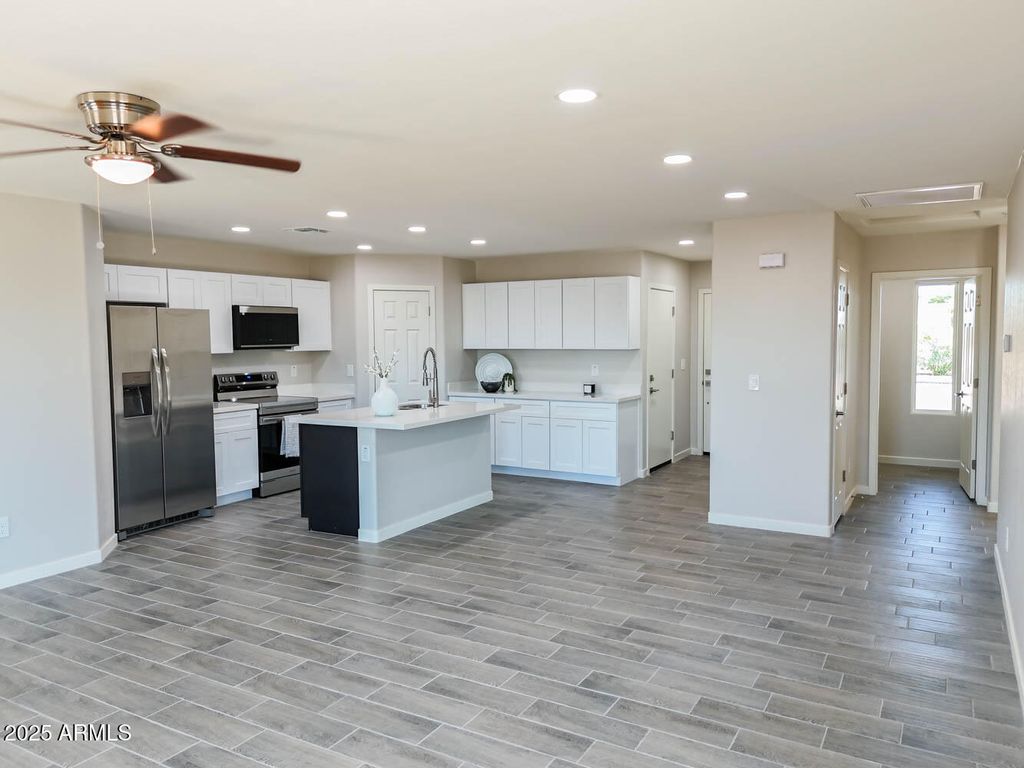 Photo of 10398 W Midnight Drive, Arizona City, AZ 85123 (MLS # 6917299)