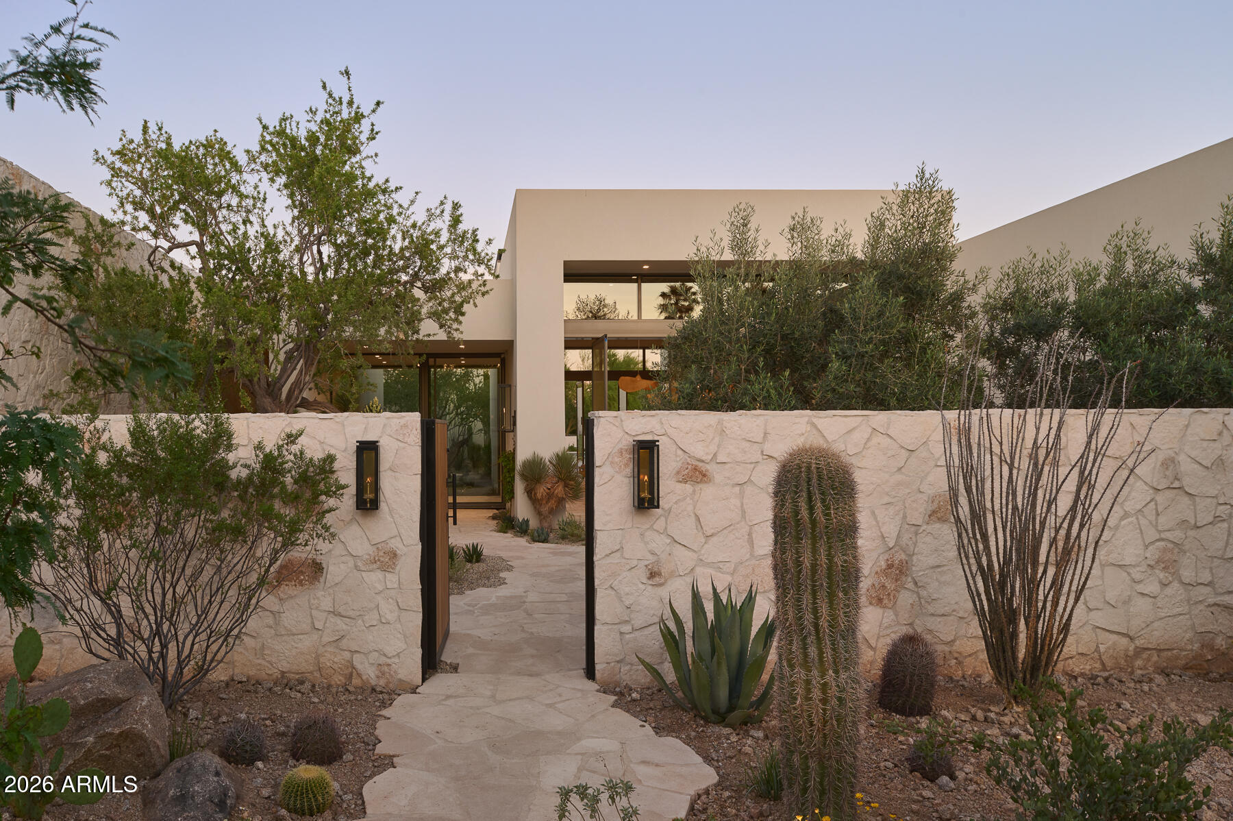 8717 N AVENIDA DEL SOL --