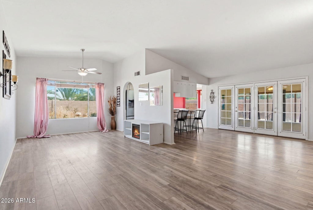 Photo of 721 E Brentrup Drive, Tempe, AZ 85283 (MLS # 7040012)