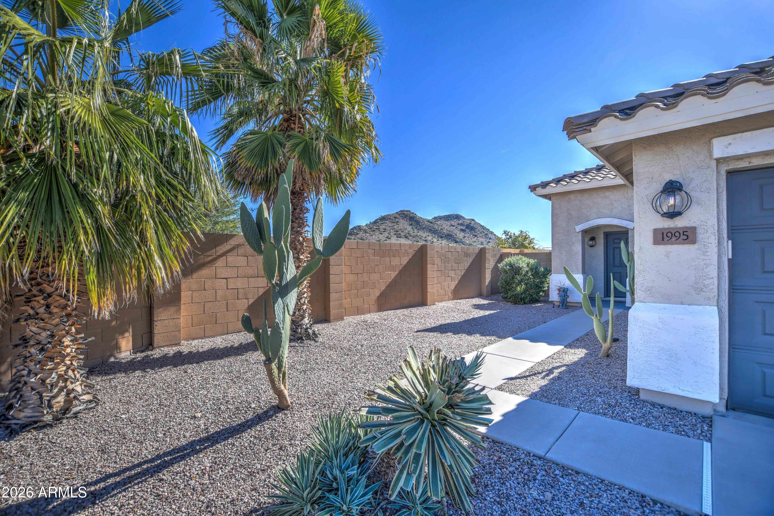 1995 W KRISTINA Avenue