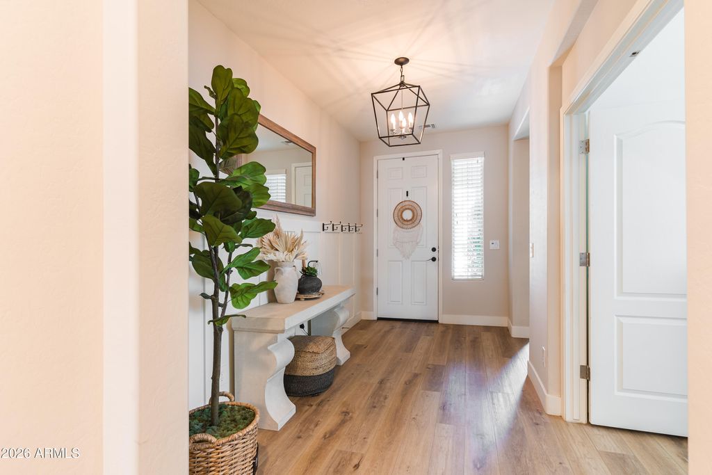 Photo of 2049 E Stacey Road, Gilbert, AZ 85298 (MLS # 7015302)
