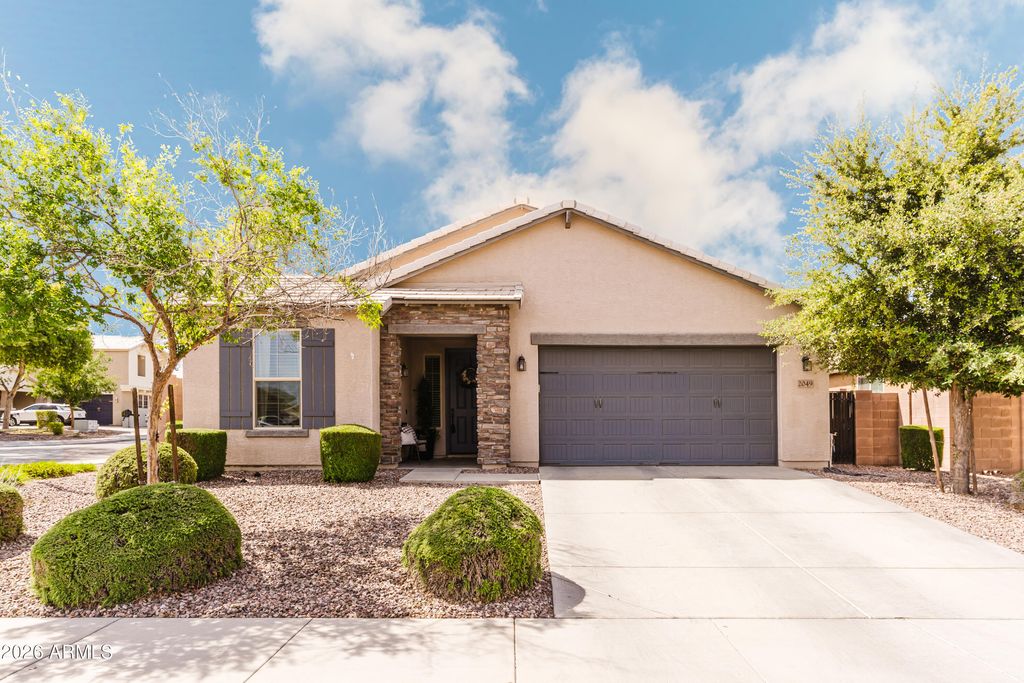 Photo of 2049 E Stacey Road, Gilbert, AZ 85298 (MLS # 7015302)