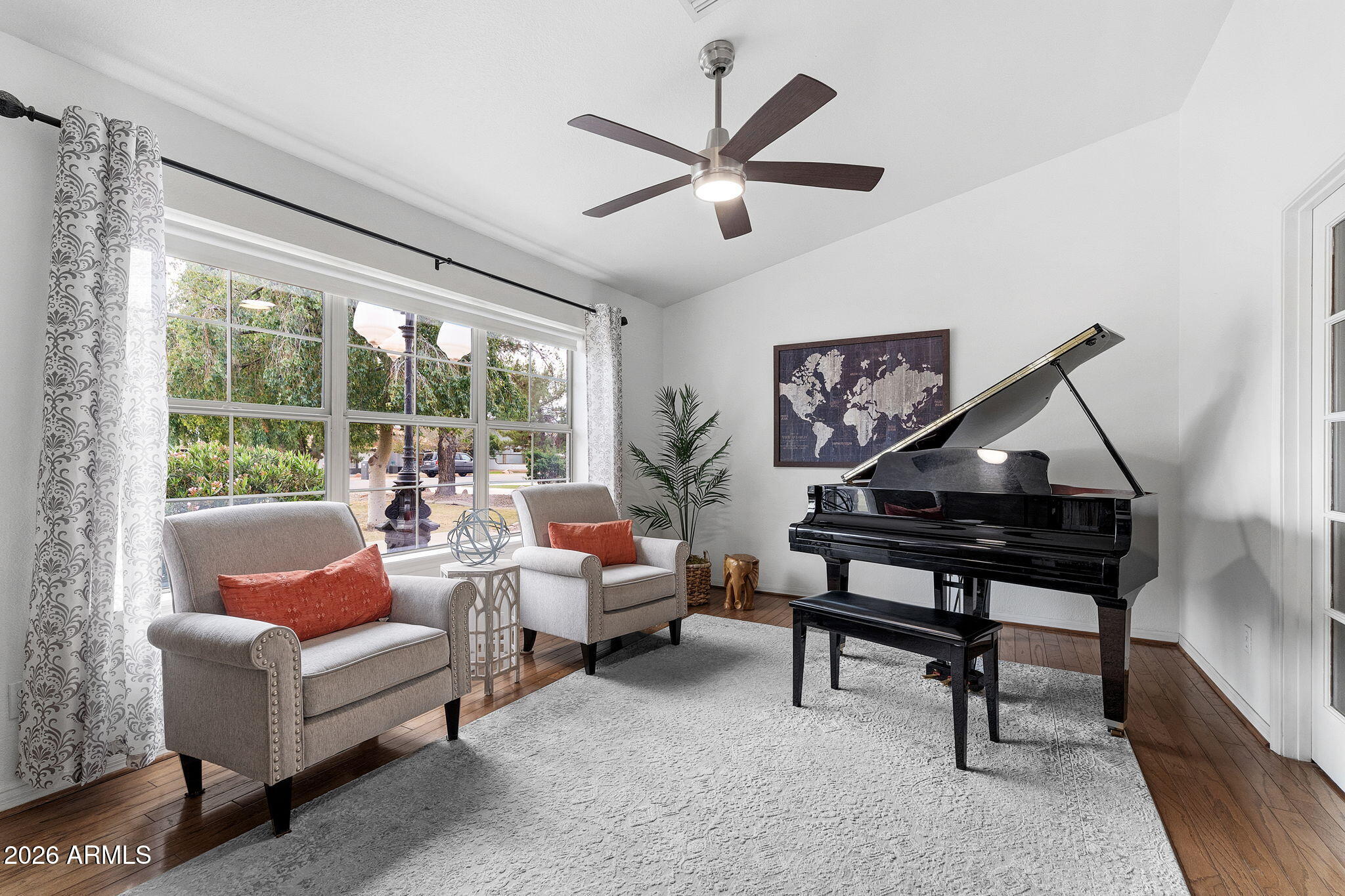 1822 E LEXINGTON Avenue N