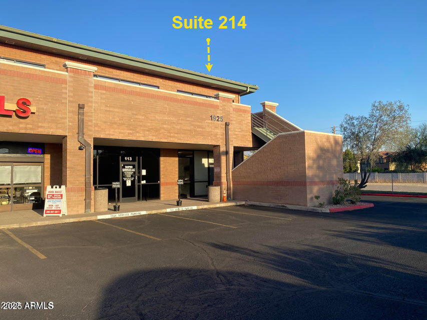 1925 S SOSSAMAN Road 214