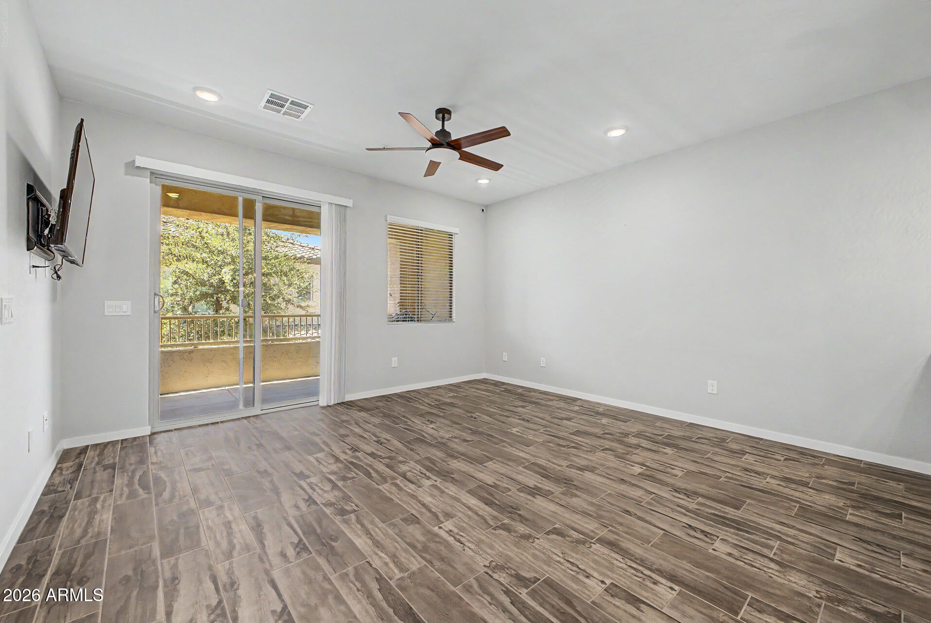 250 W QUEEN CREEK Road 215