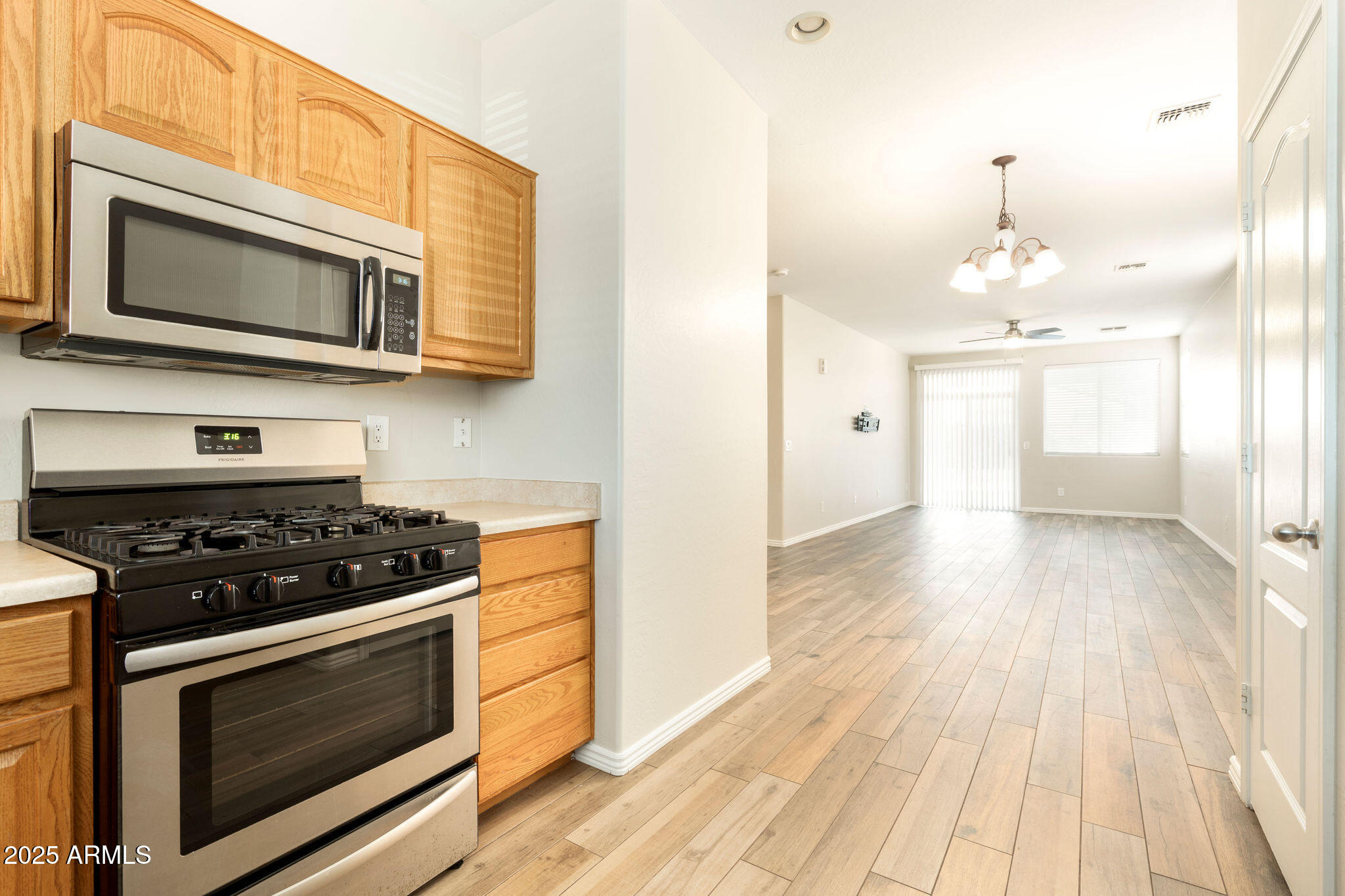 17350 W ADAMS Street