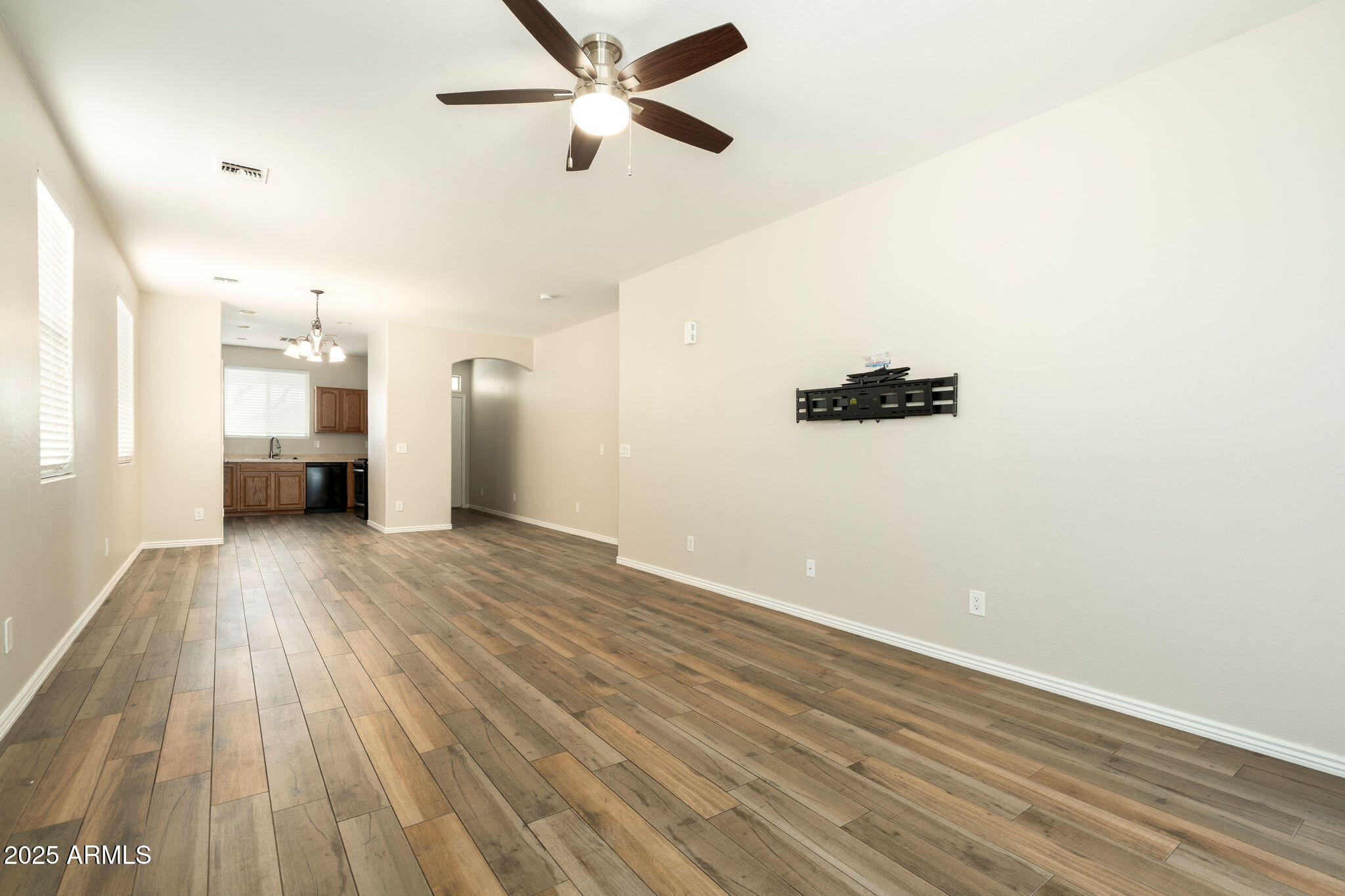 17350 W ADAMS Street