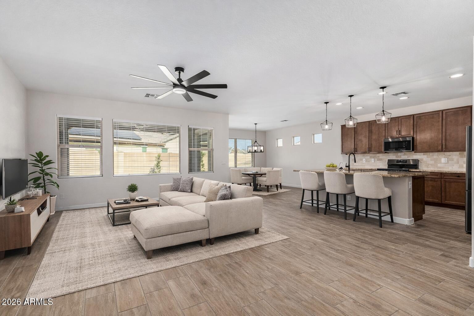 19744 W SHERMAN Street