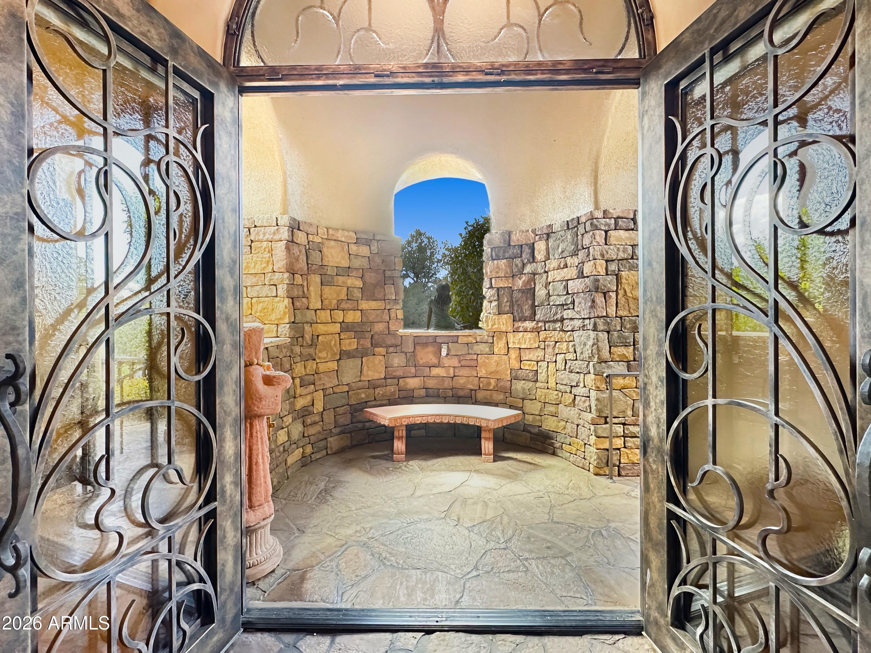 2235 E Mule Deer Road