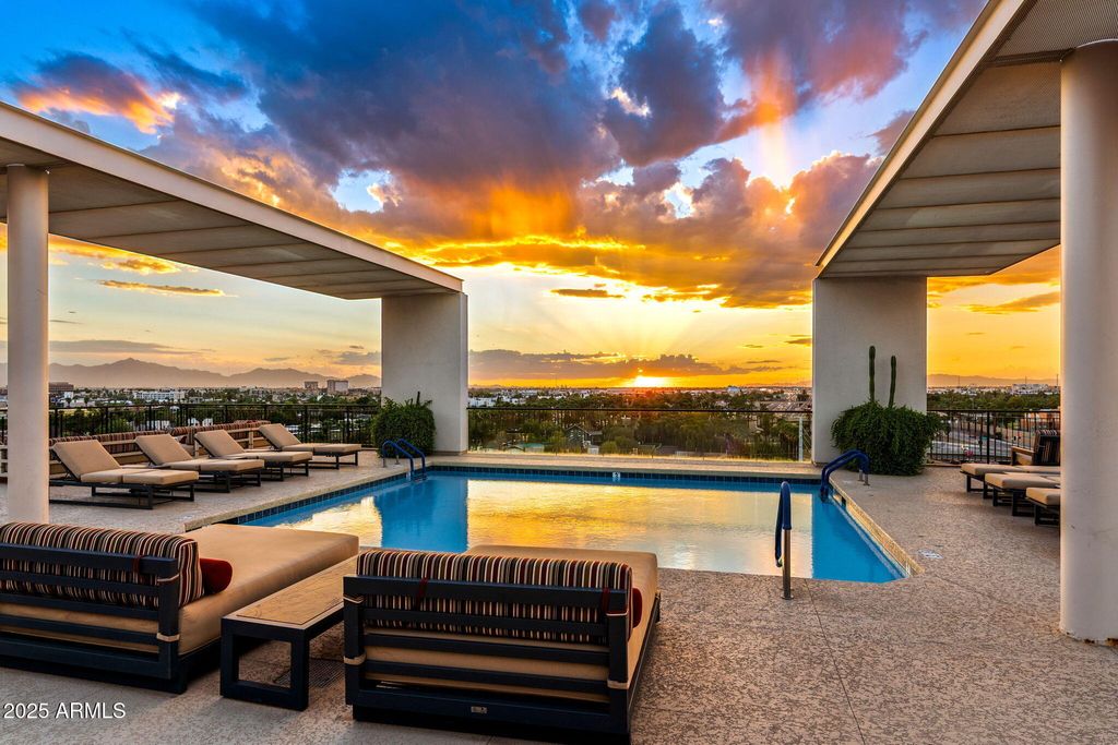 Photo of 208 W Portland Street #360, Phoenix, AZ 85003 (MLS # 6925870)