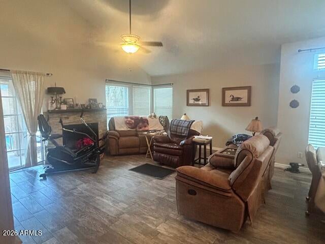 1220 E SILVERWOOD Drive