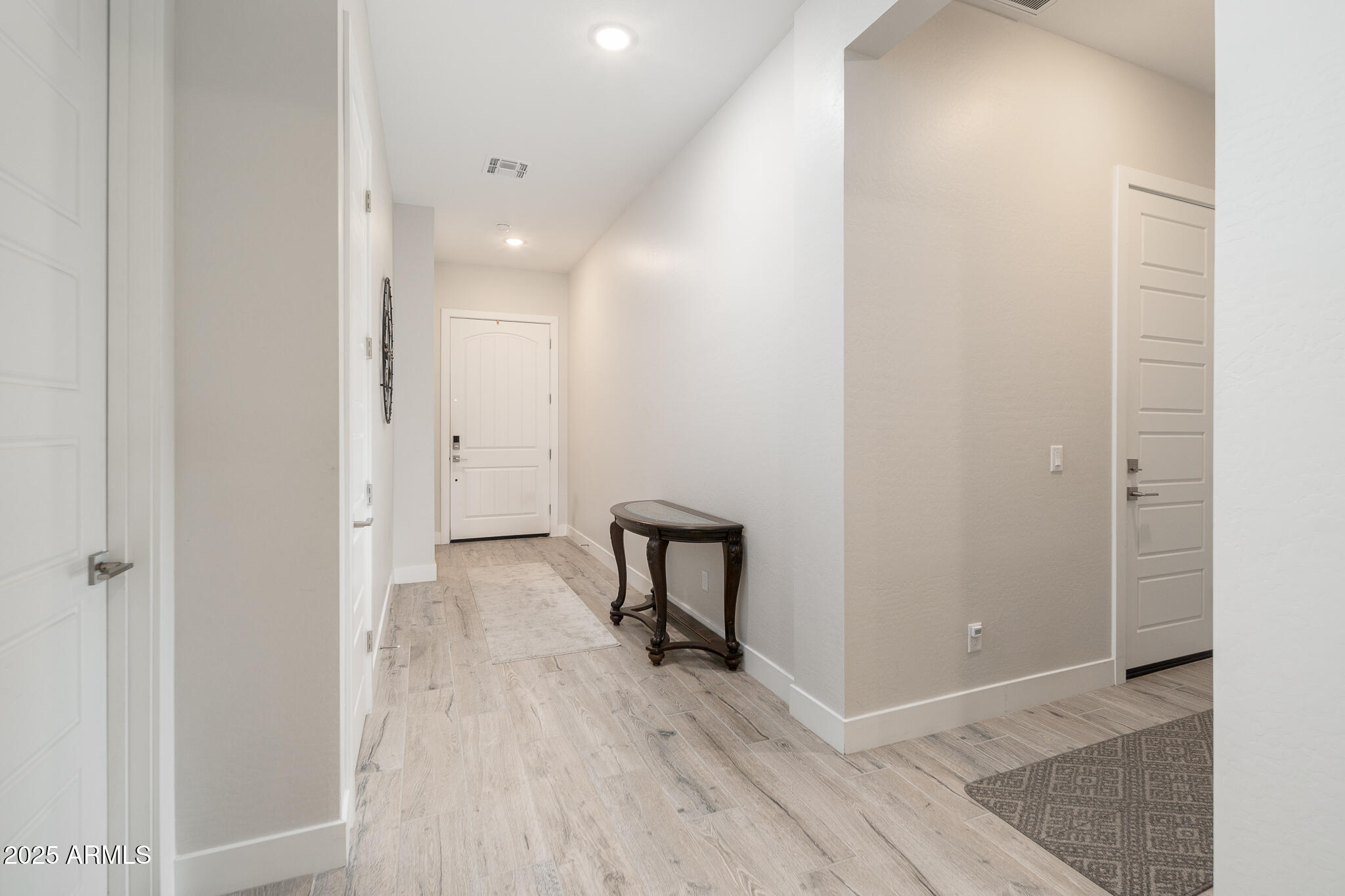 21150 W MINNEZONA Avenue