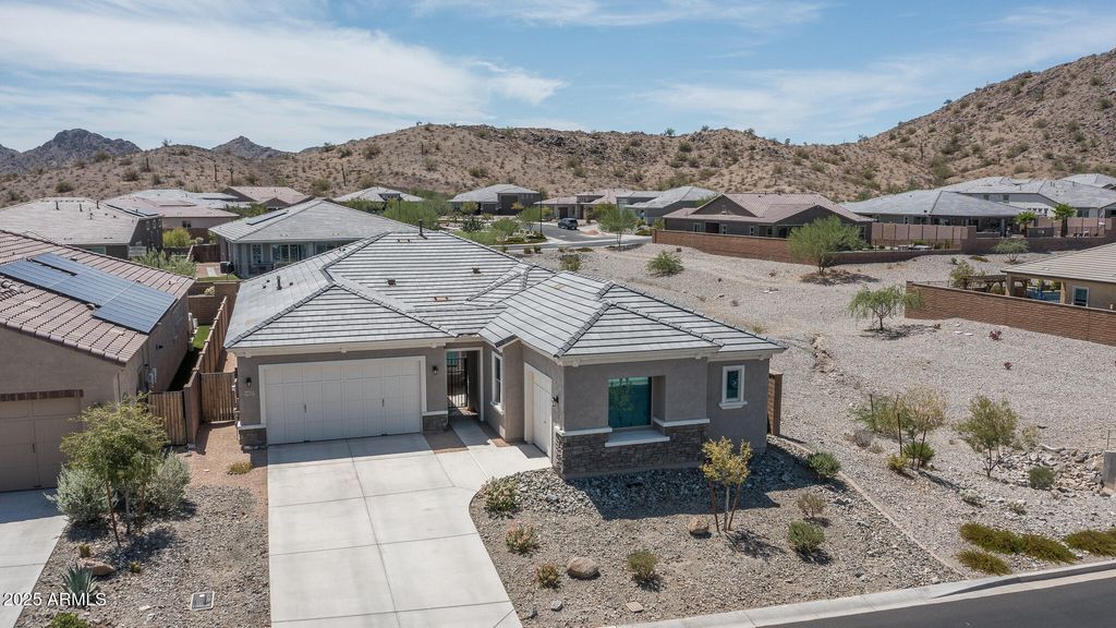 Photo of 16527 W Valencia Drive, Goodyear, AZ 85338 (MLS # 7008244)