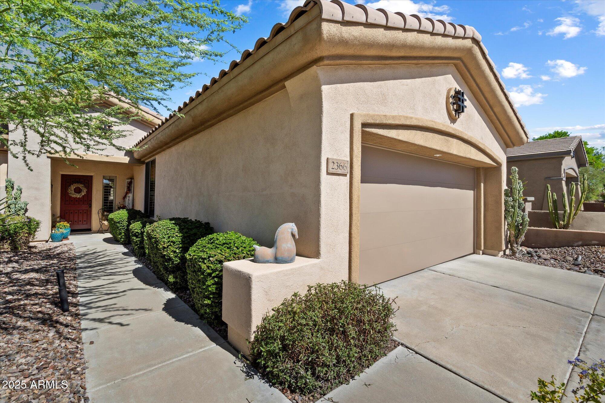 2366 W MUIRFIELD Drive
