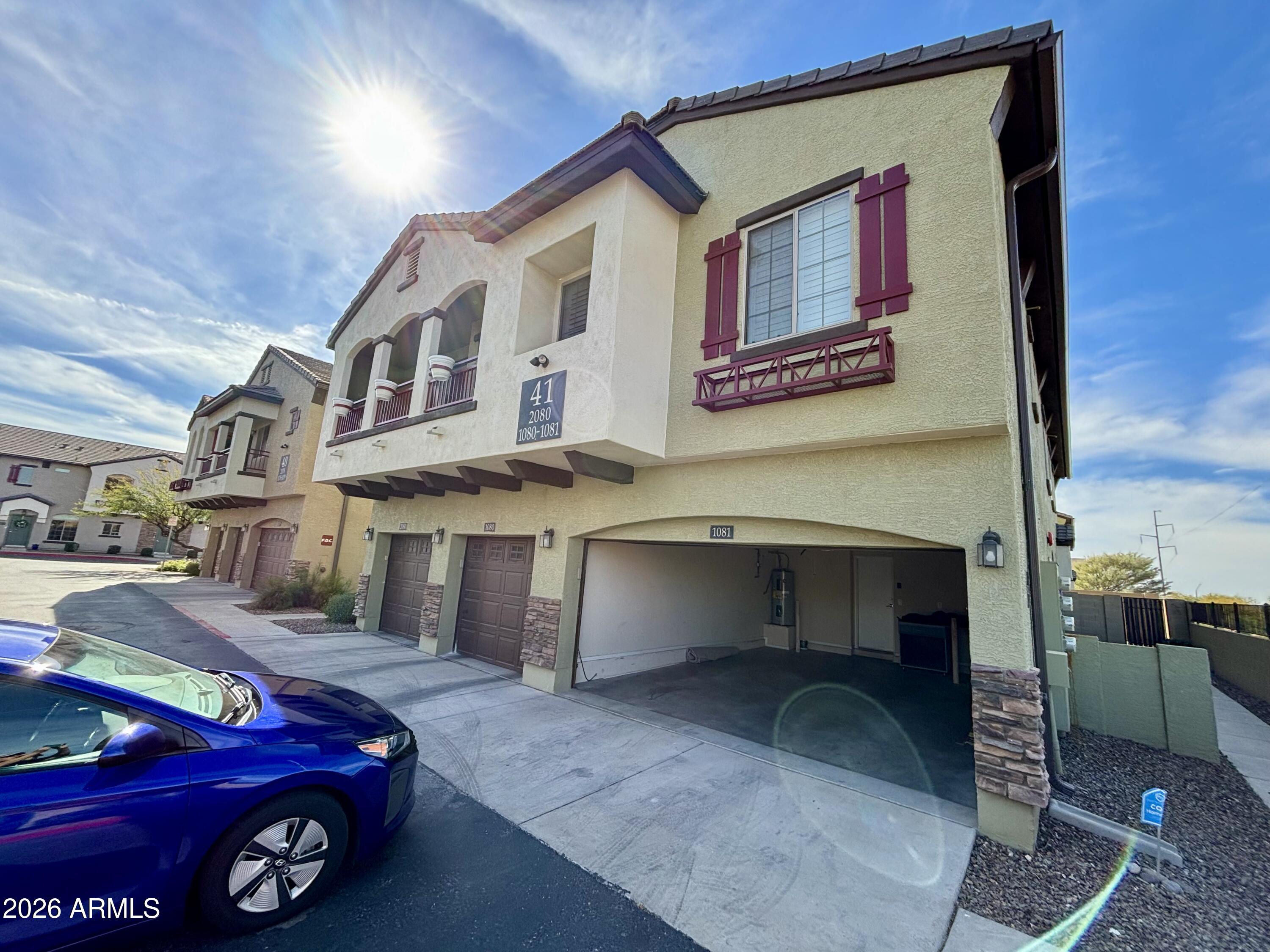 2725 E Mine Creek Road 1081