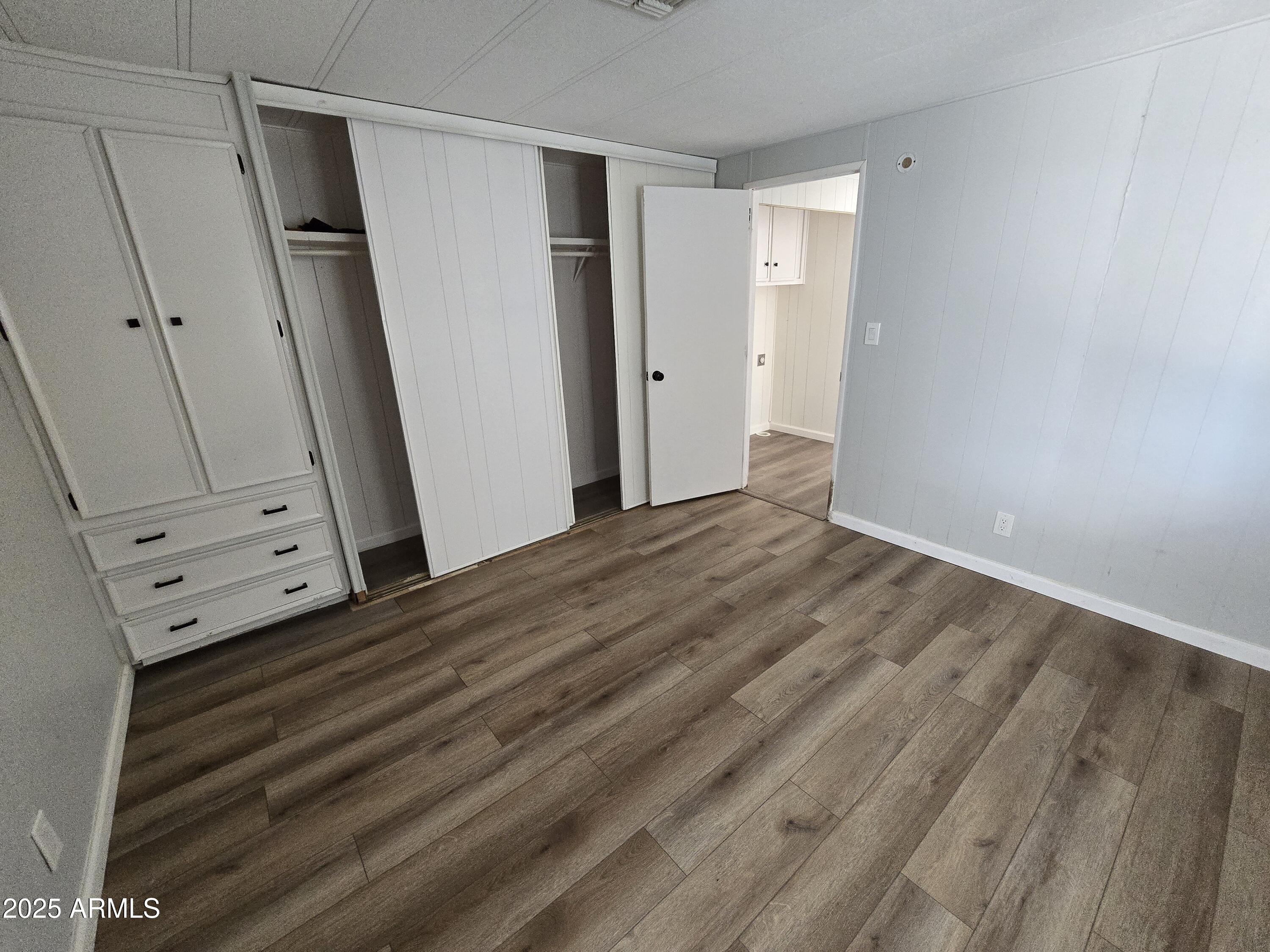 918 S EVANGELINE Avenue