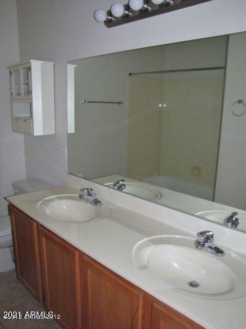 CASAS ADOBE - Residential