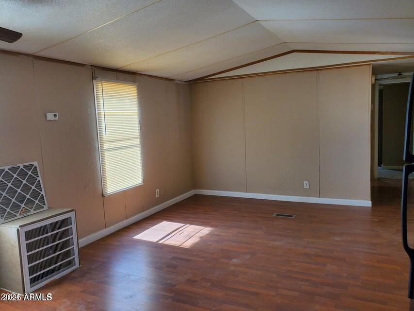 708 W MCMURRAY Boulevard 5