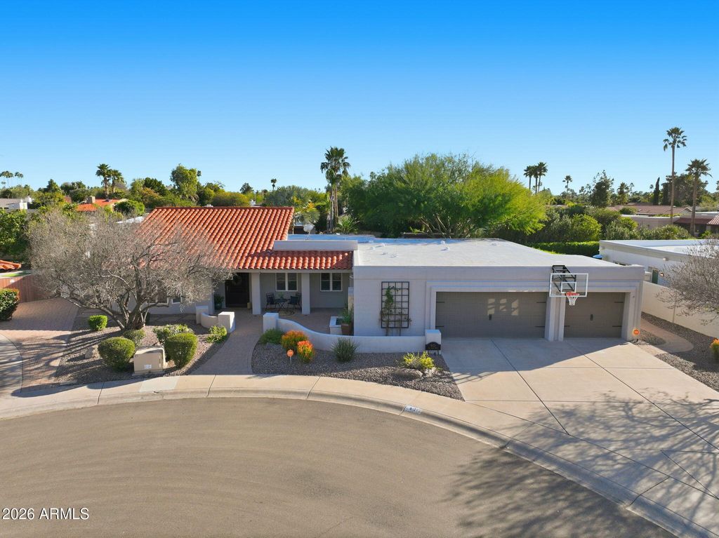 Photo of 8121 E Del Plomo Drive, Scottsdale, AZ 85258 (MLS # 6974118)