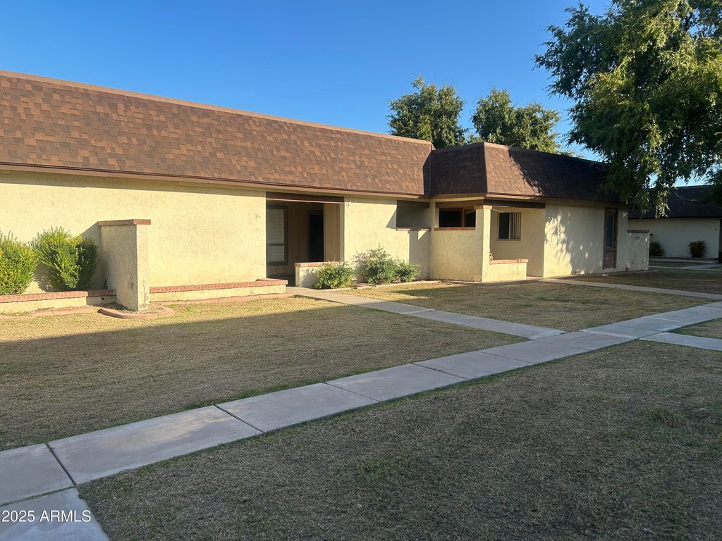 Photo of 8131 N 107th Avenue #74, Peoria, AZ 85345 (MLS # 6936066)