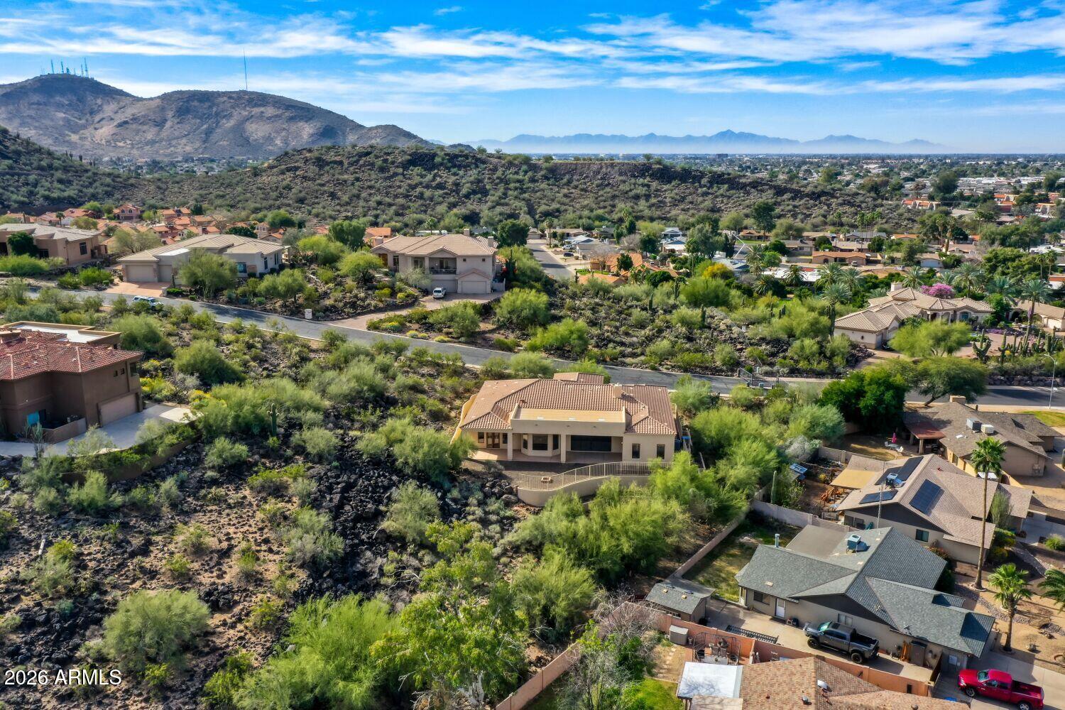 1642 W MANDALAY Lane