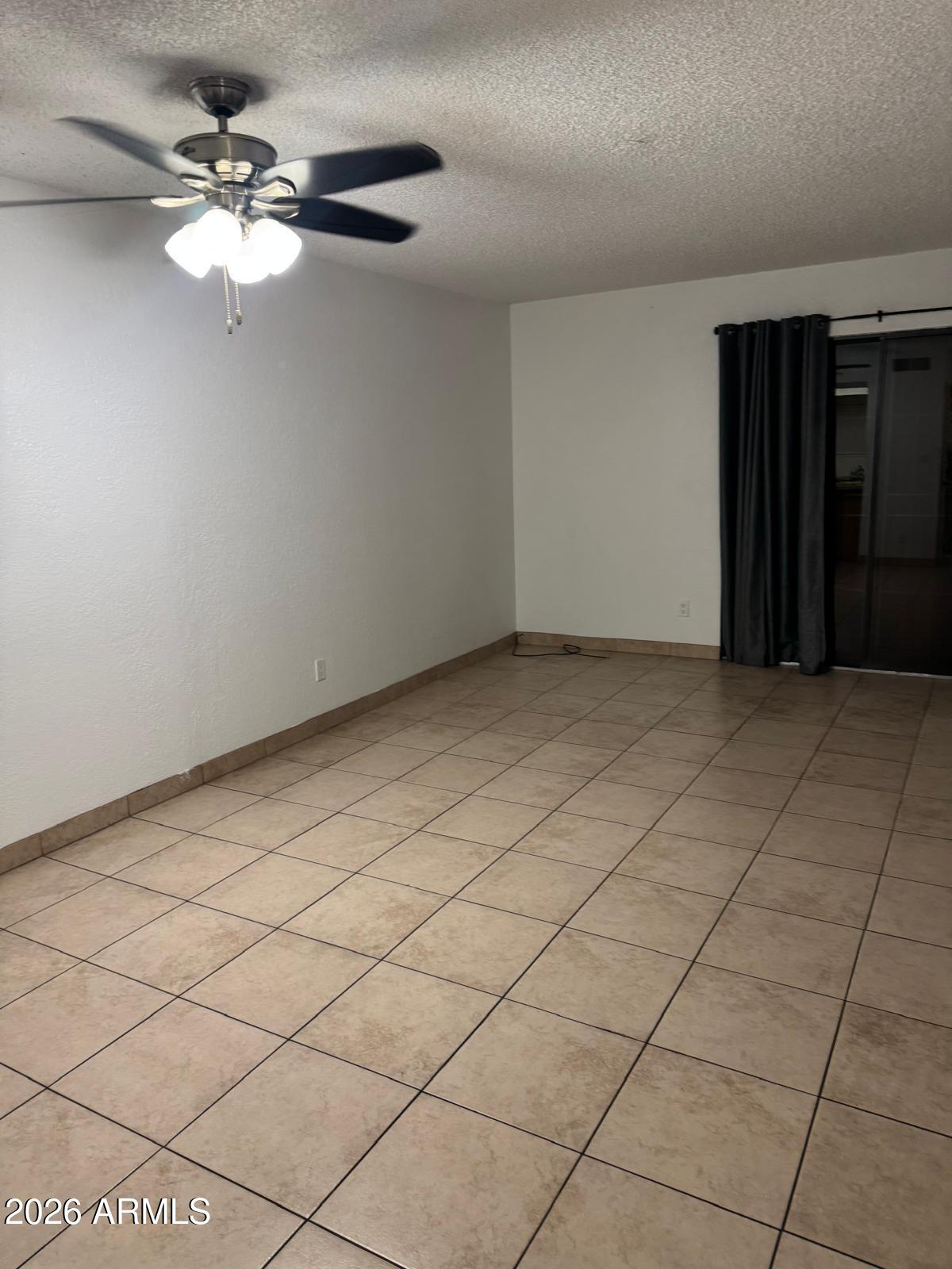 1545 E SAHUARO Drive 15