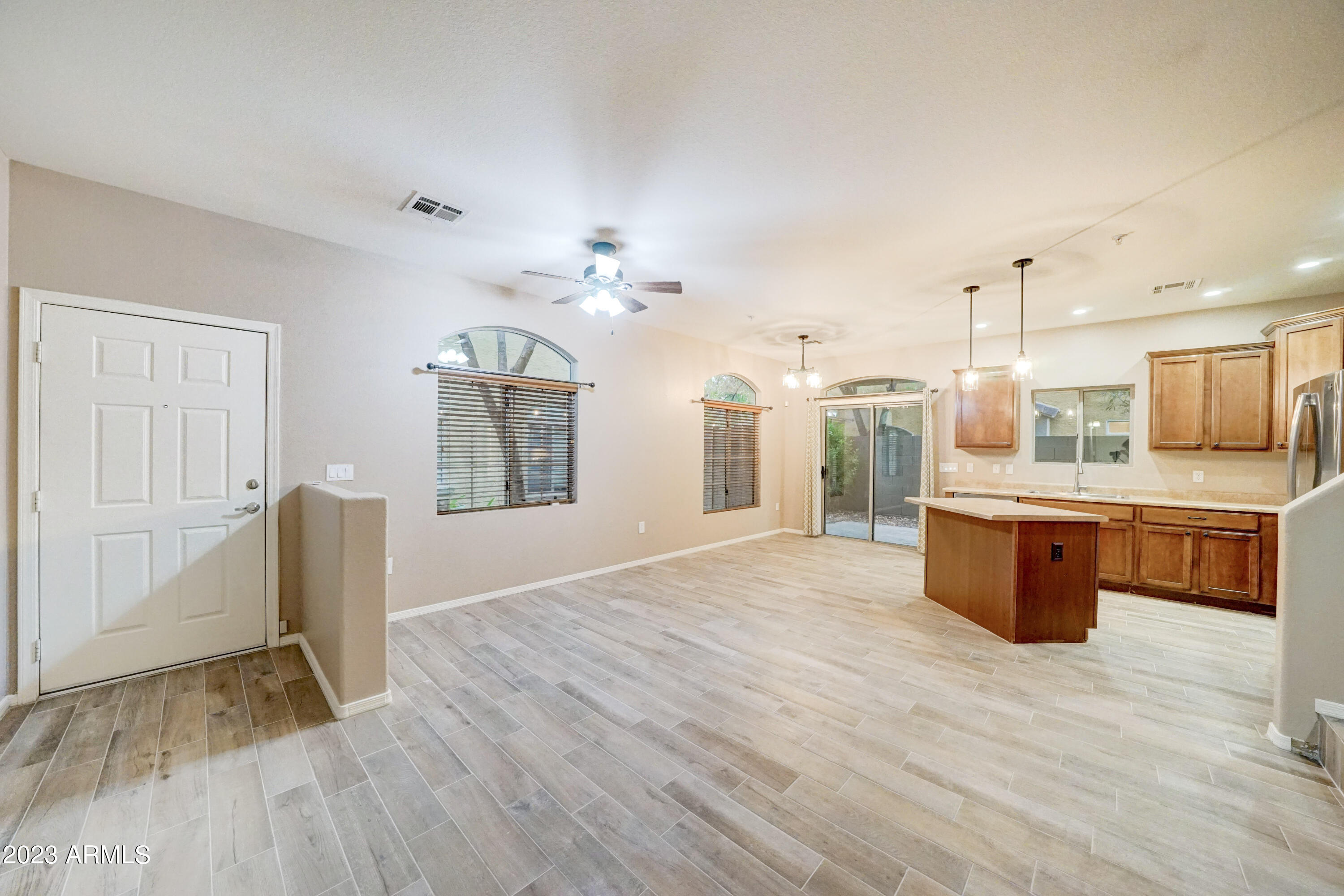 2150 W ALAMEDA Road 1058