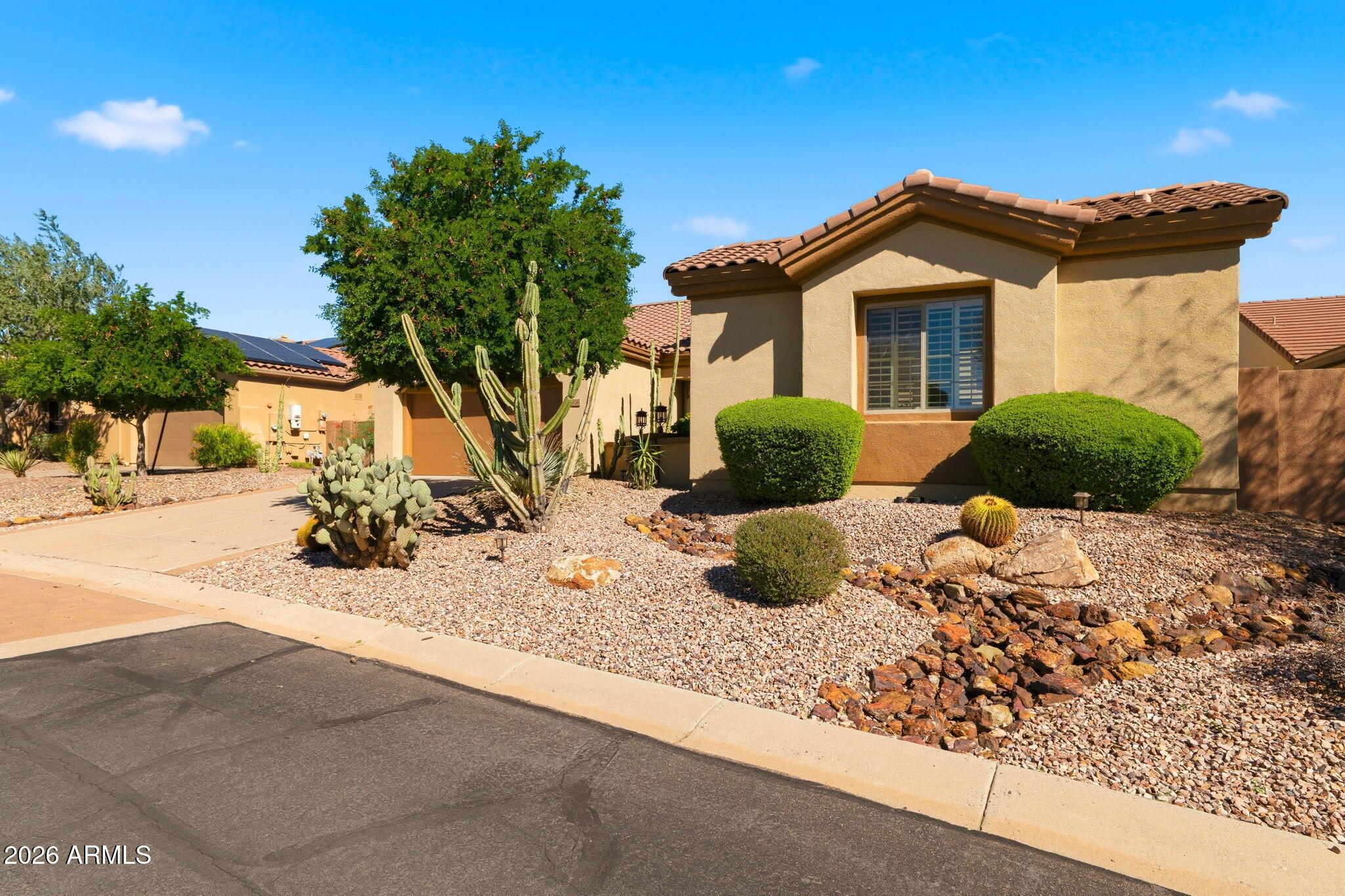 2526 W PUMPKIN RIDGE Drive