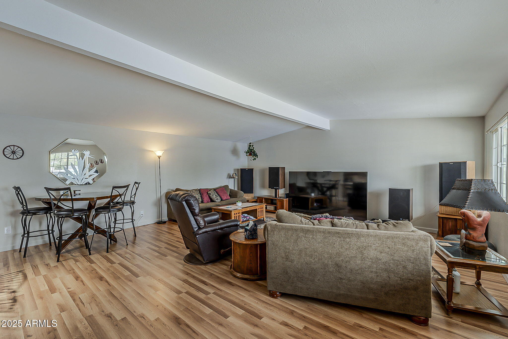 300 SHERBUNDY Street