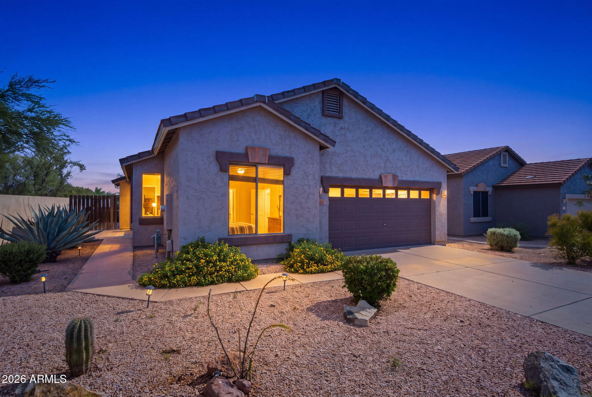 6627 E HACIENDA LA NORIA Lane