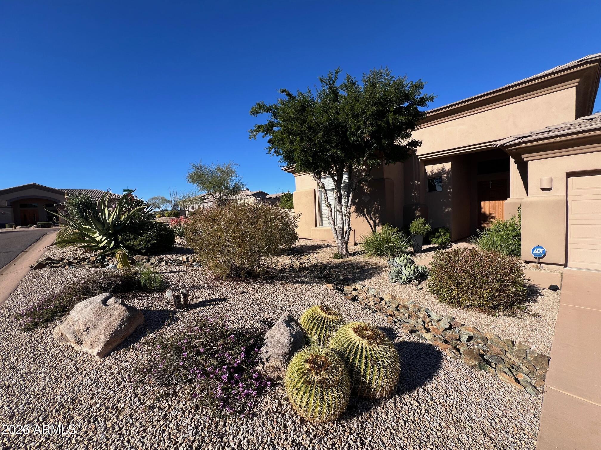 9638 E PEREGRINE Place