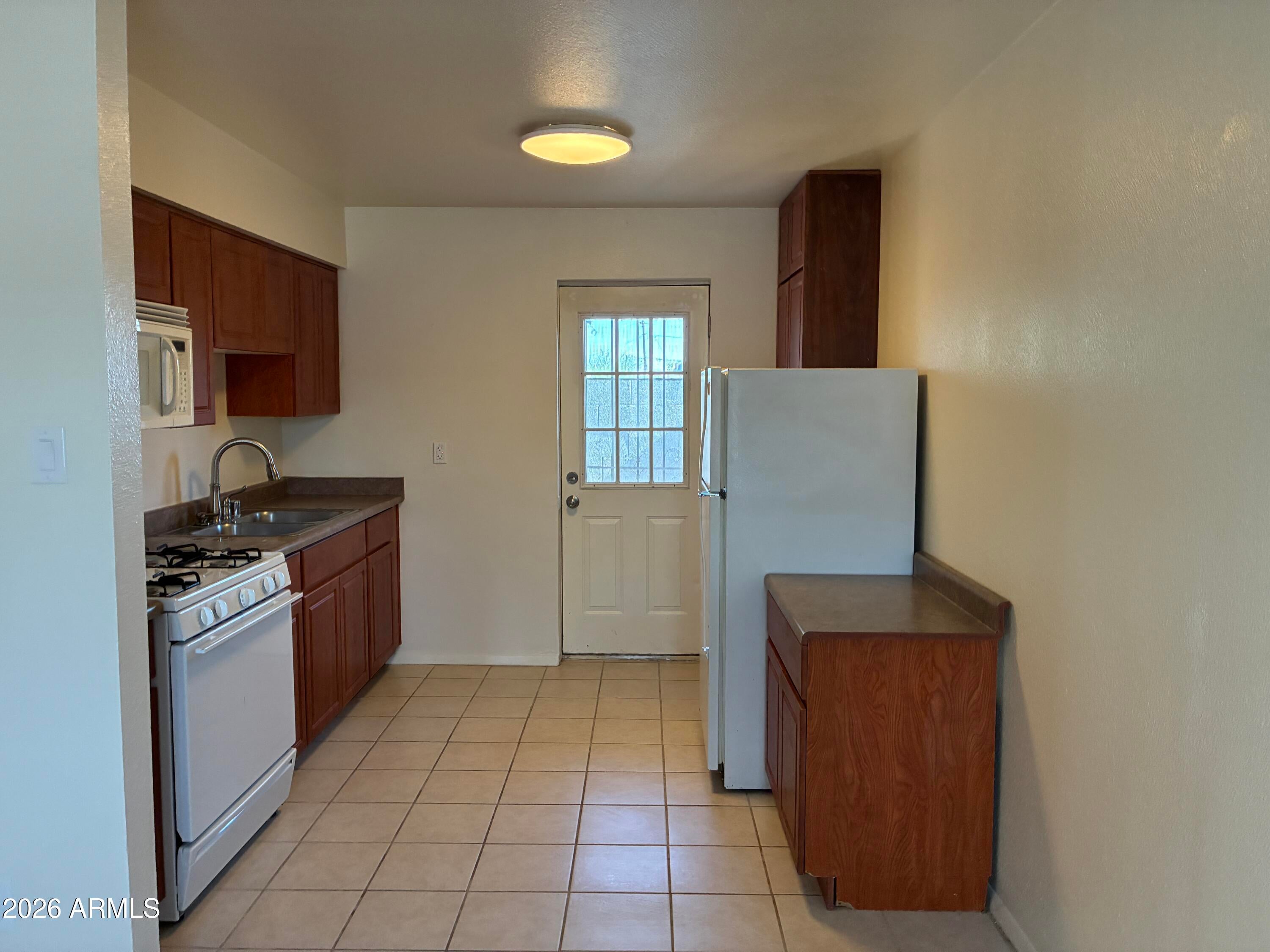 1349 E SAHUARO Drive 2
