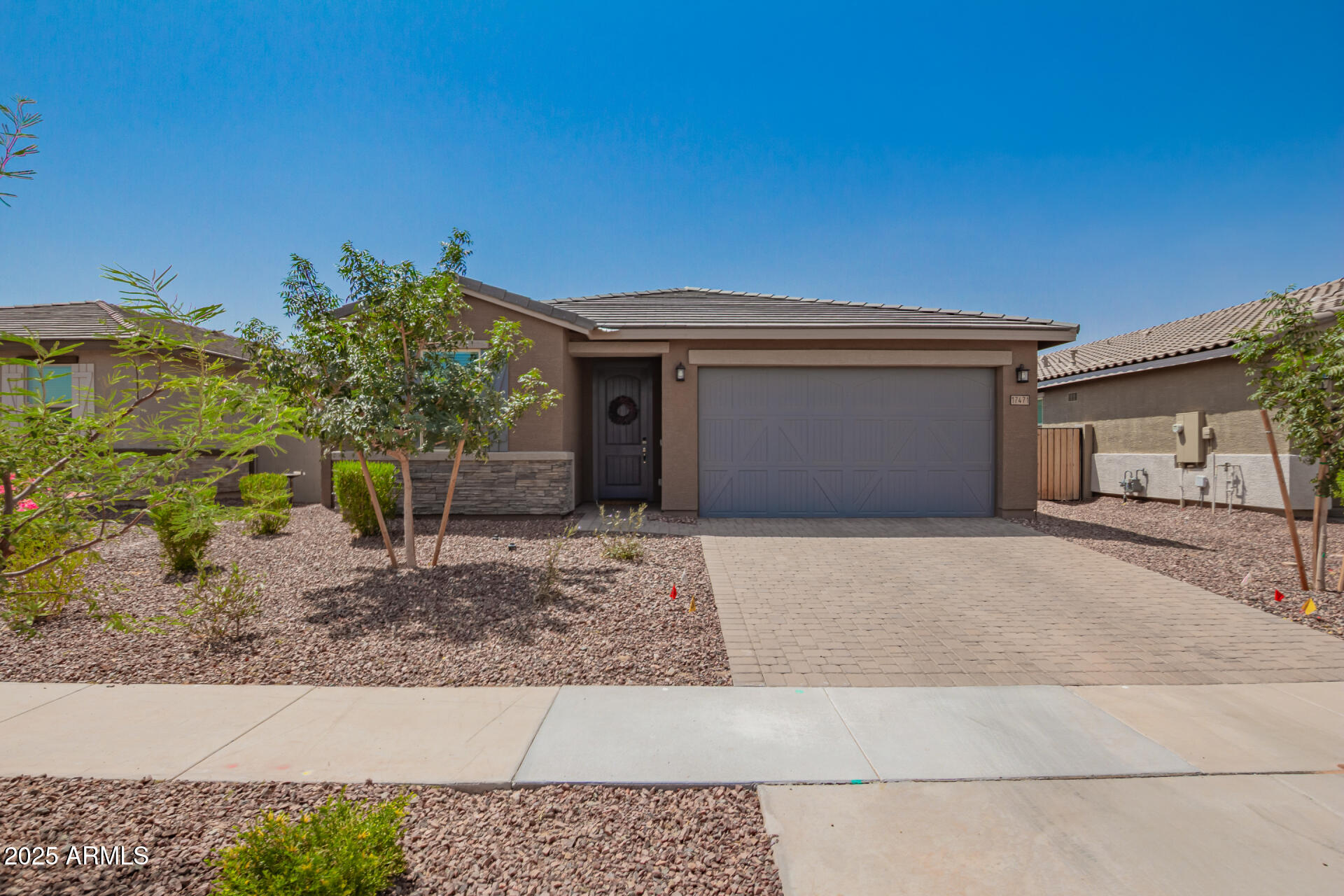 17471 W RUNNING DEER Trail