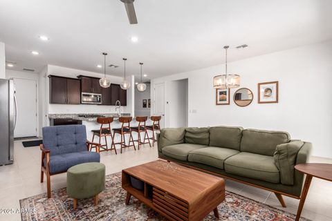 17471 W RUNNING DEER Trail Surprise AZ 85387