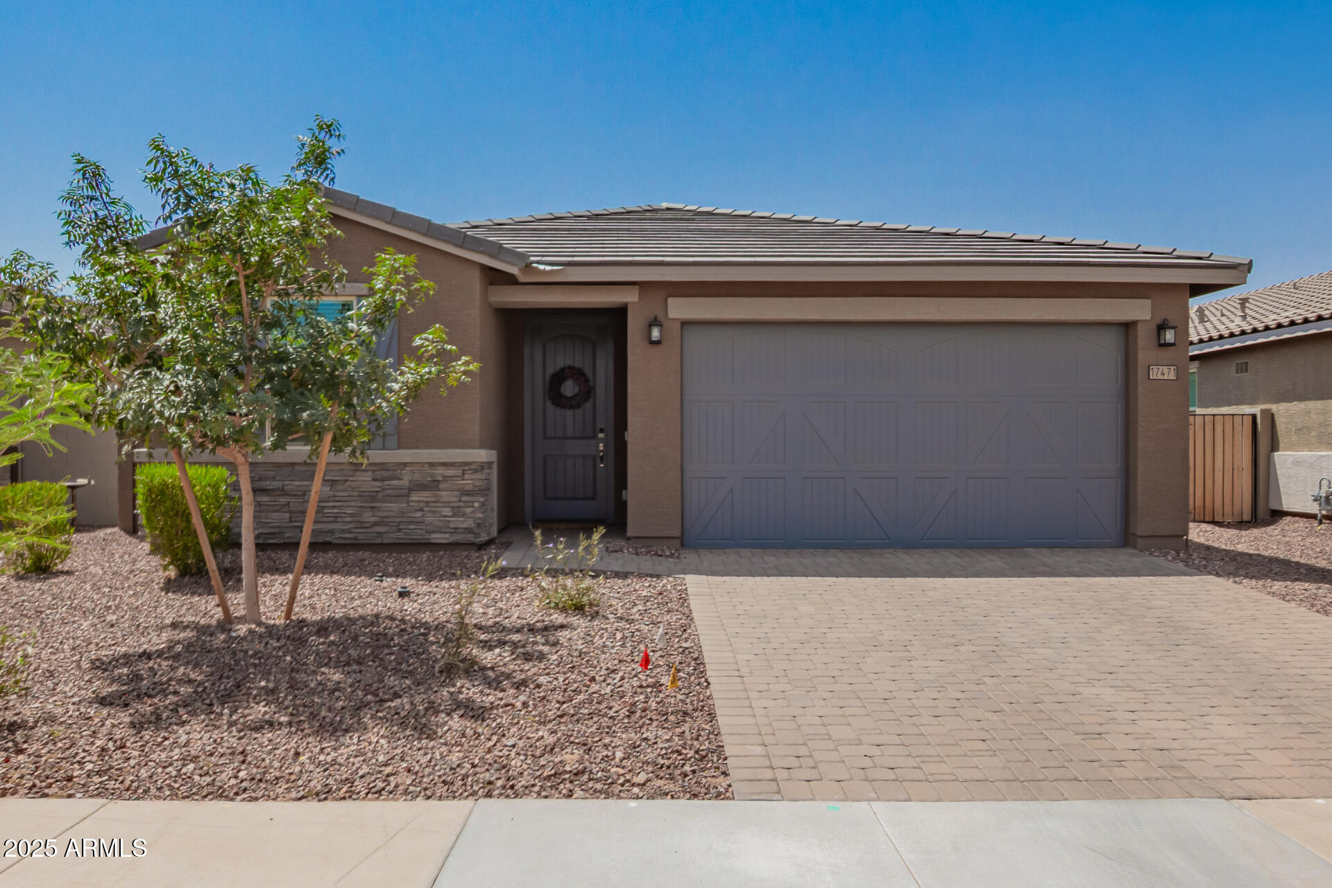 17471 W RUNNING DEER Trail